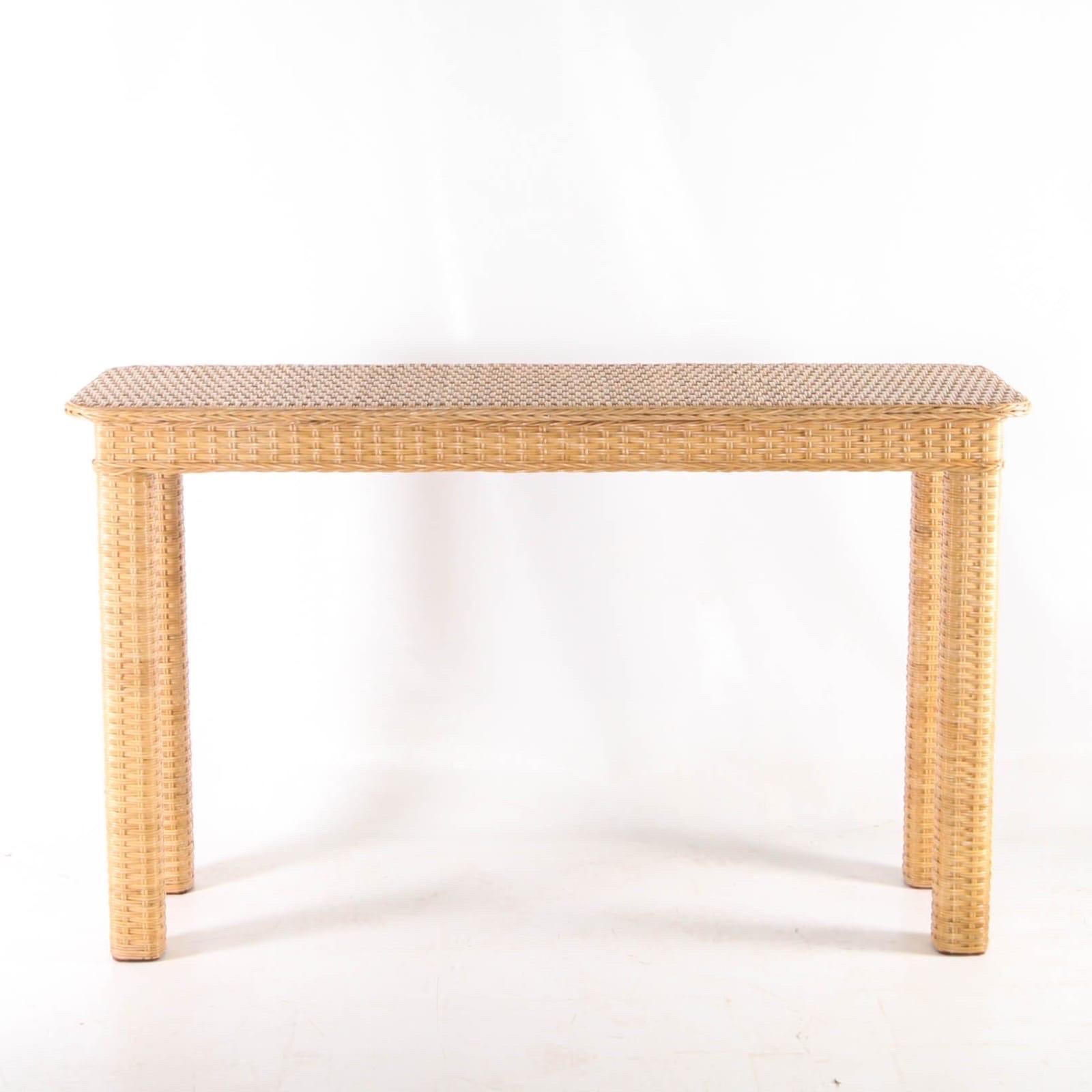 Hand woven wicker console table For Sale 2