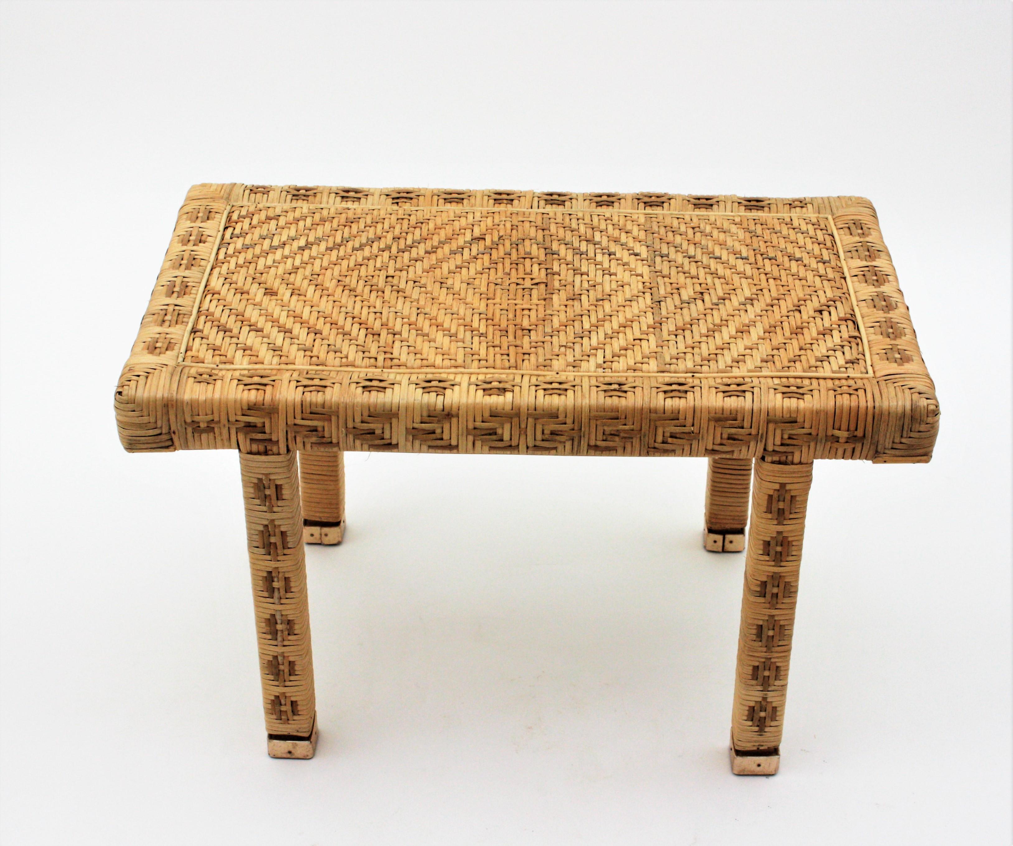 Hand Woven Wicker Rattan Stool or Side Table,  Spain, 1960s In Good Condition In Barcelona, ES