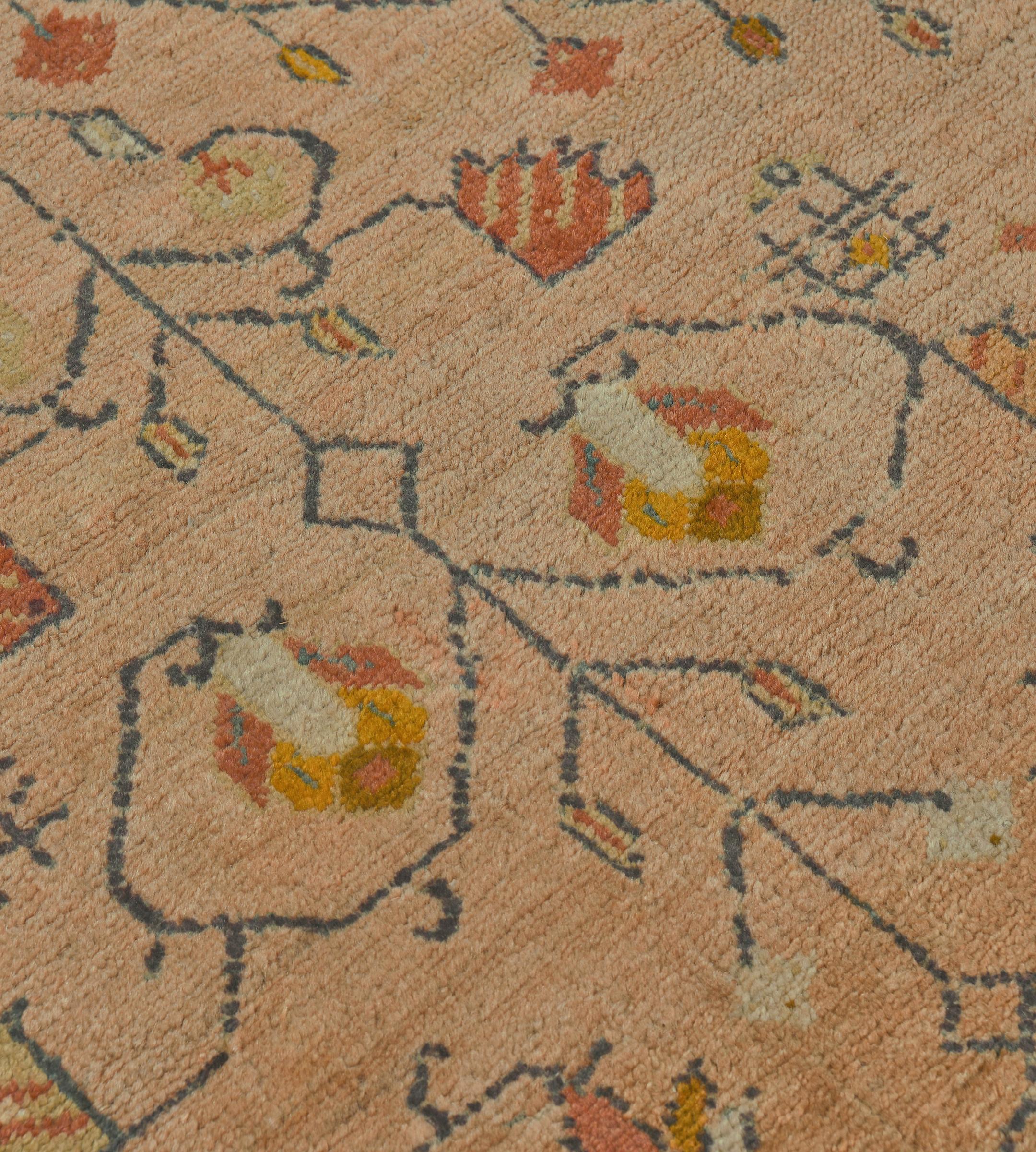 Lana Tappeto Anatolian Oushak tessuto a mano in lana antica CIRCA 1880 con fiori rosa in vendita