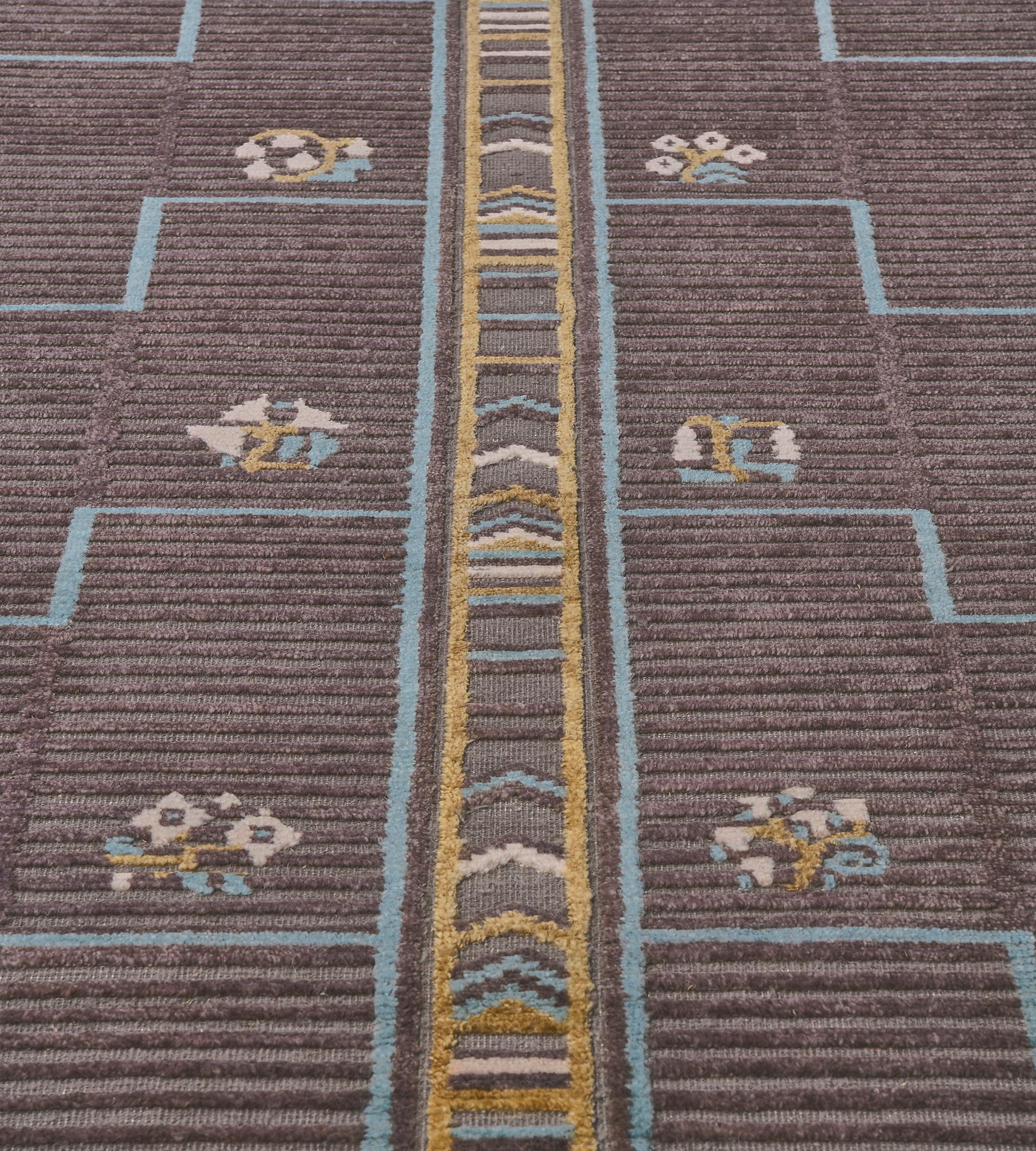 Hand-Woven Wool Brown Floral Swedish-Inspired Flatweave Rug For Sale 2