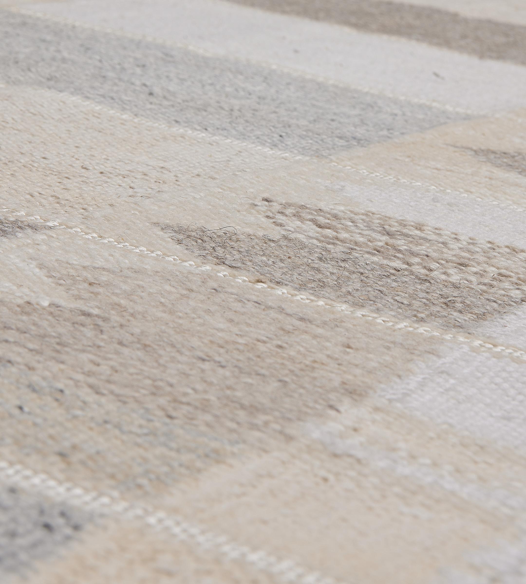 Hand-Woven Wool Contemporary Swedish-Inspired Flat-weave Rug 12'1