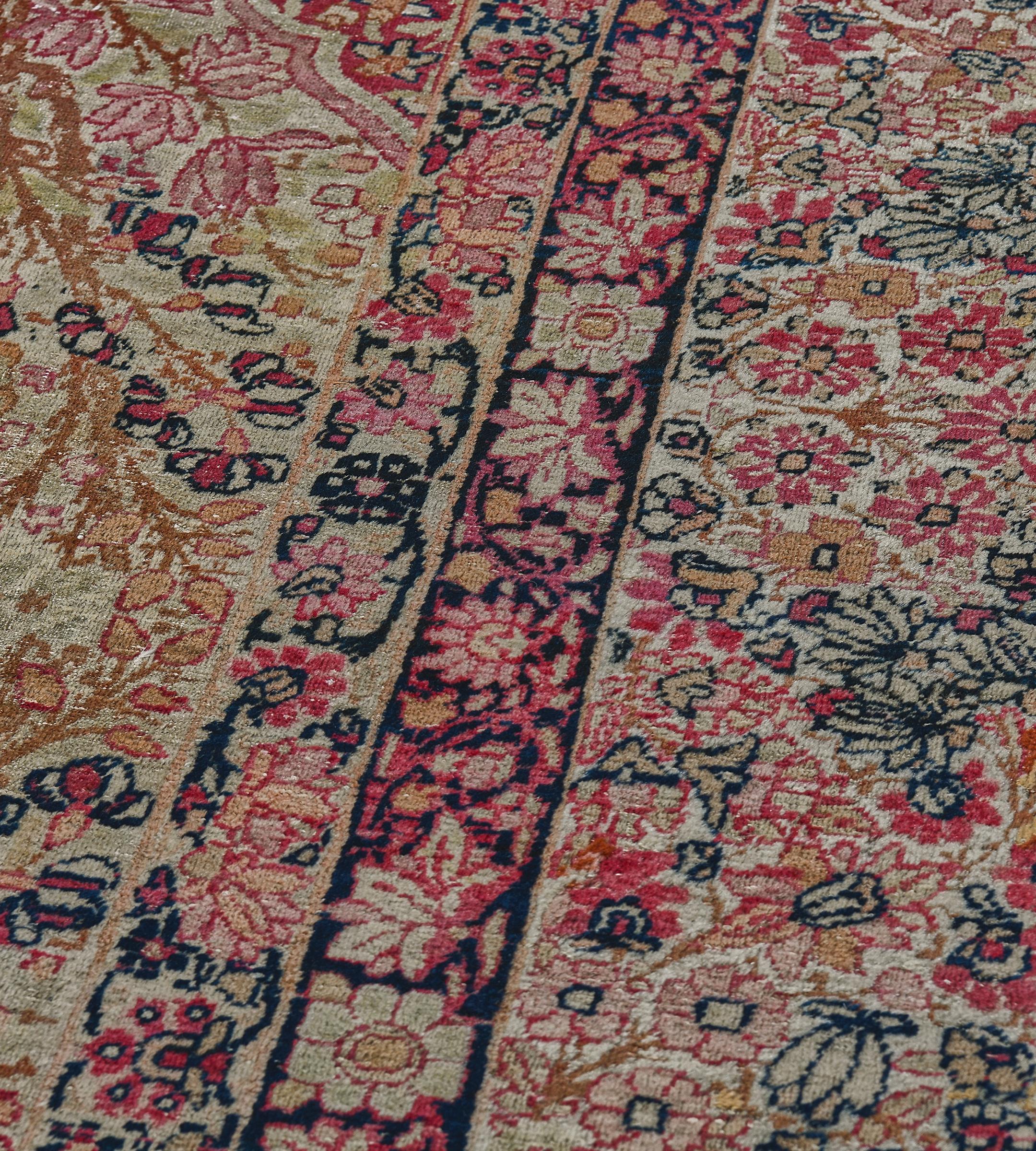 Tappeto Kerman tessuto a mano in lana della fine del XIX secolo proveniente dalla Persia sudorientale in vendita 2