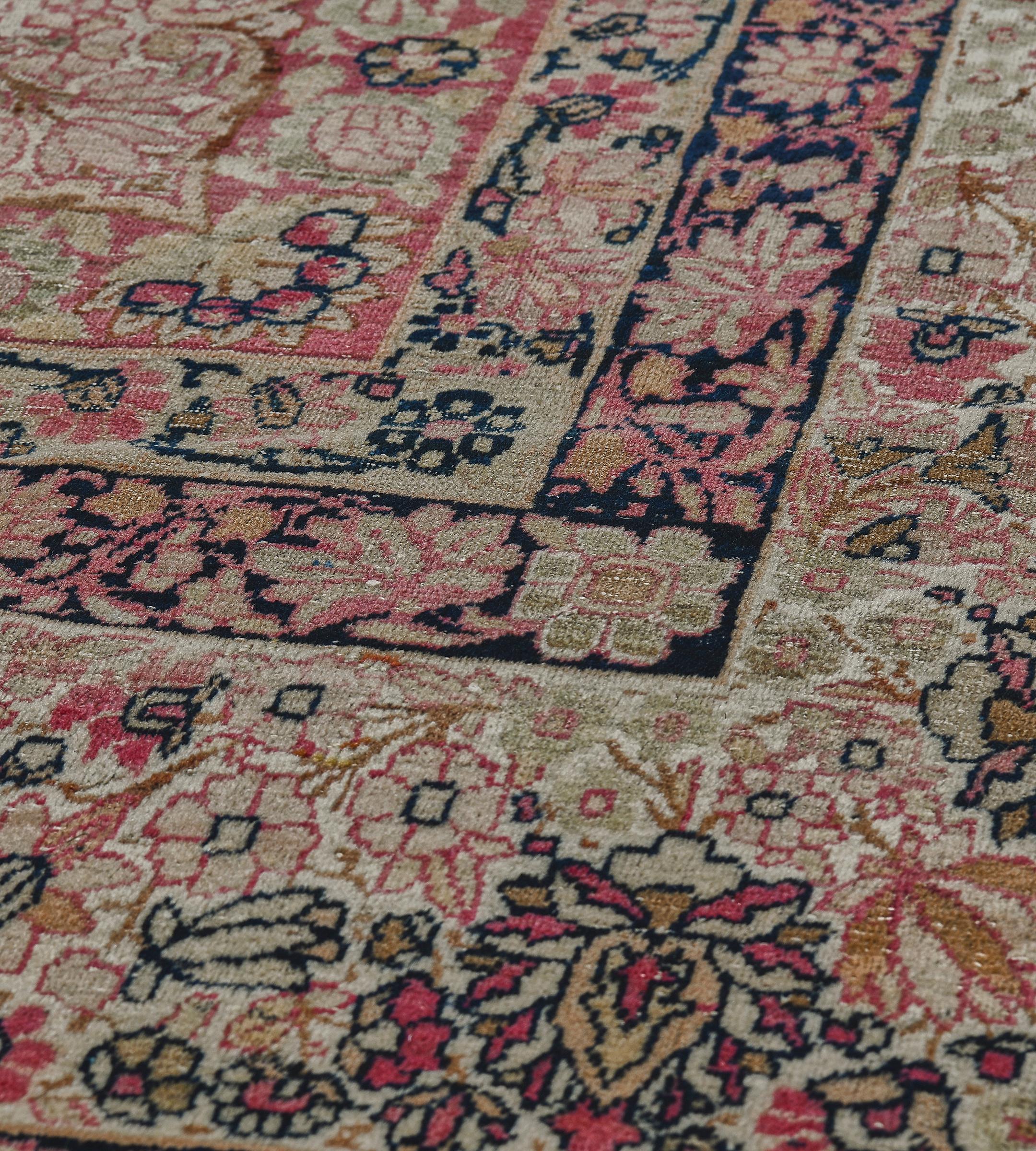 Tappeto Kerman tessuto a mano in lana della fine del XIX secolo proveniente dalla Persia sudorientale in vendita 3
