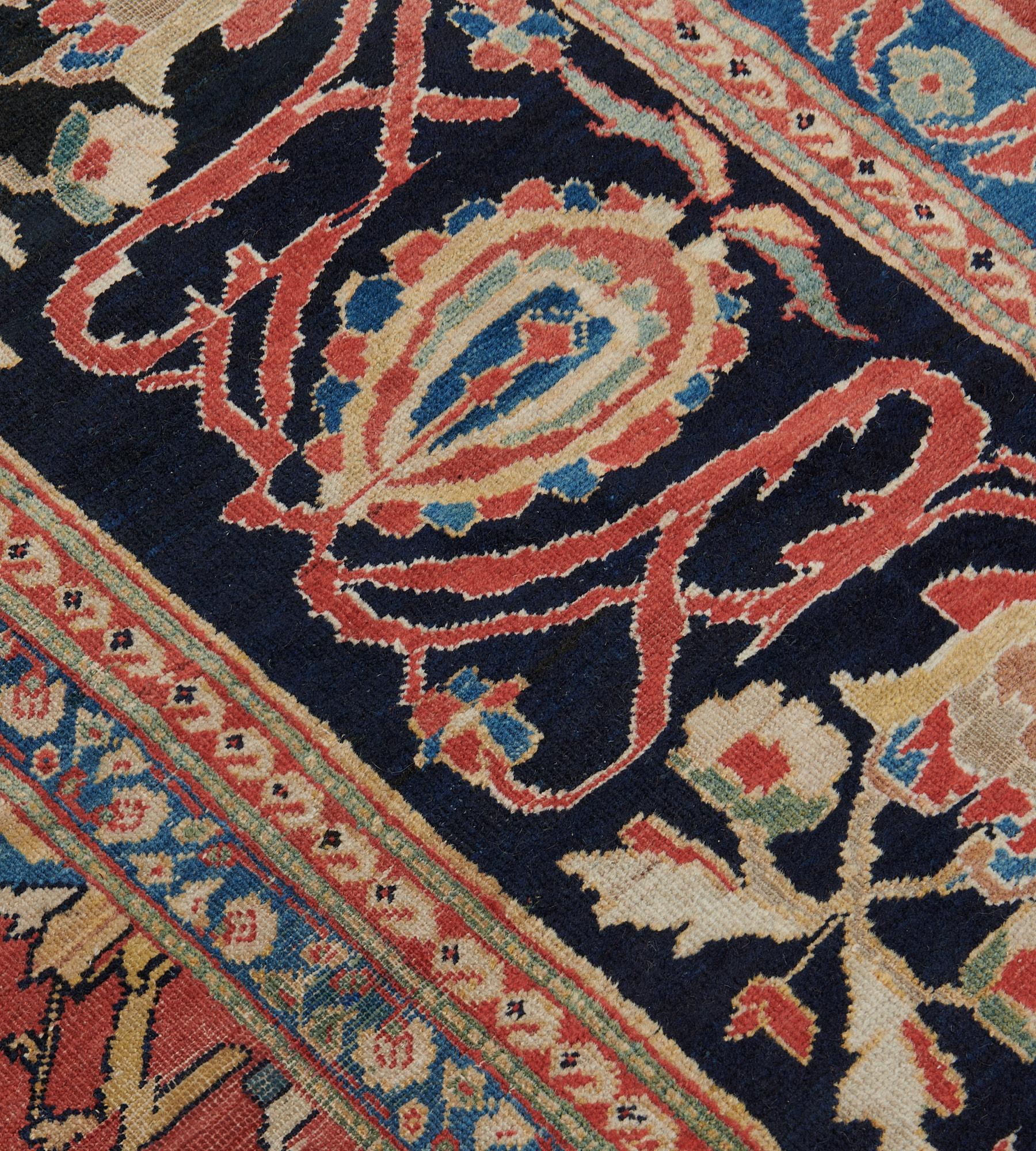 Tapis Fereghan rouge en laine tissé à la main à la fin du XIXe siècle en Perse occidentale en vente 4