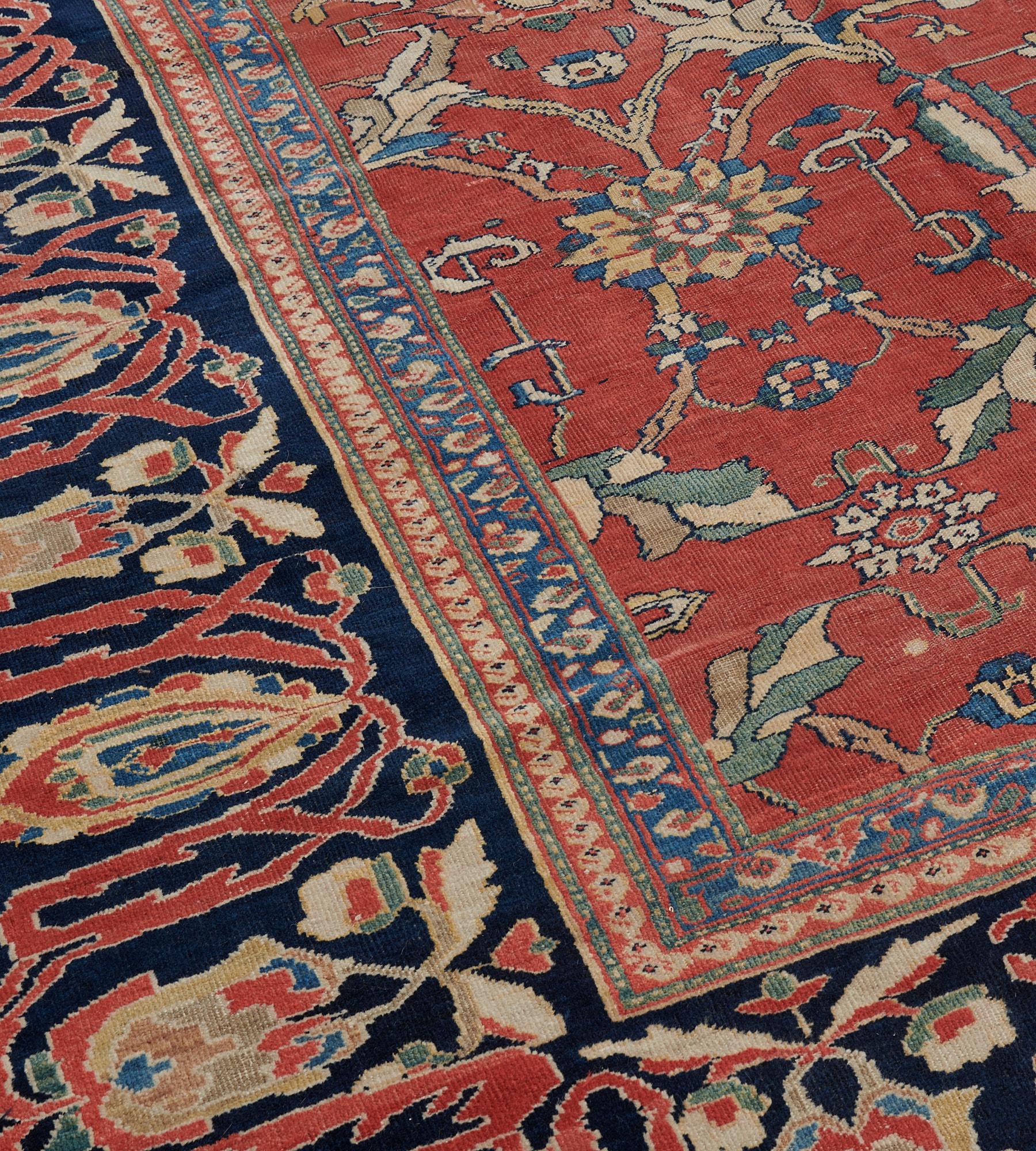 Tissé à la main Tapis Fereghan rouge en laine tissé à la main à la fin du XIXe siècle en Perse occidentale en vente