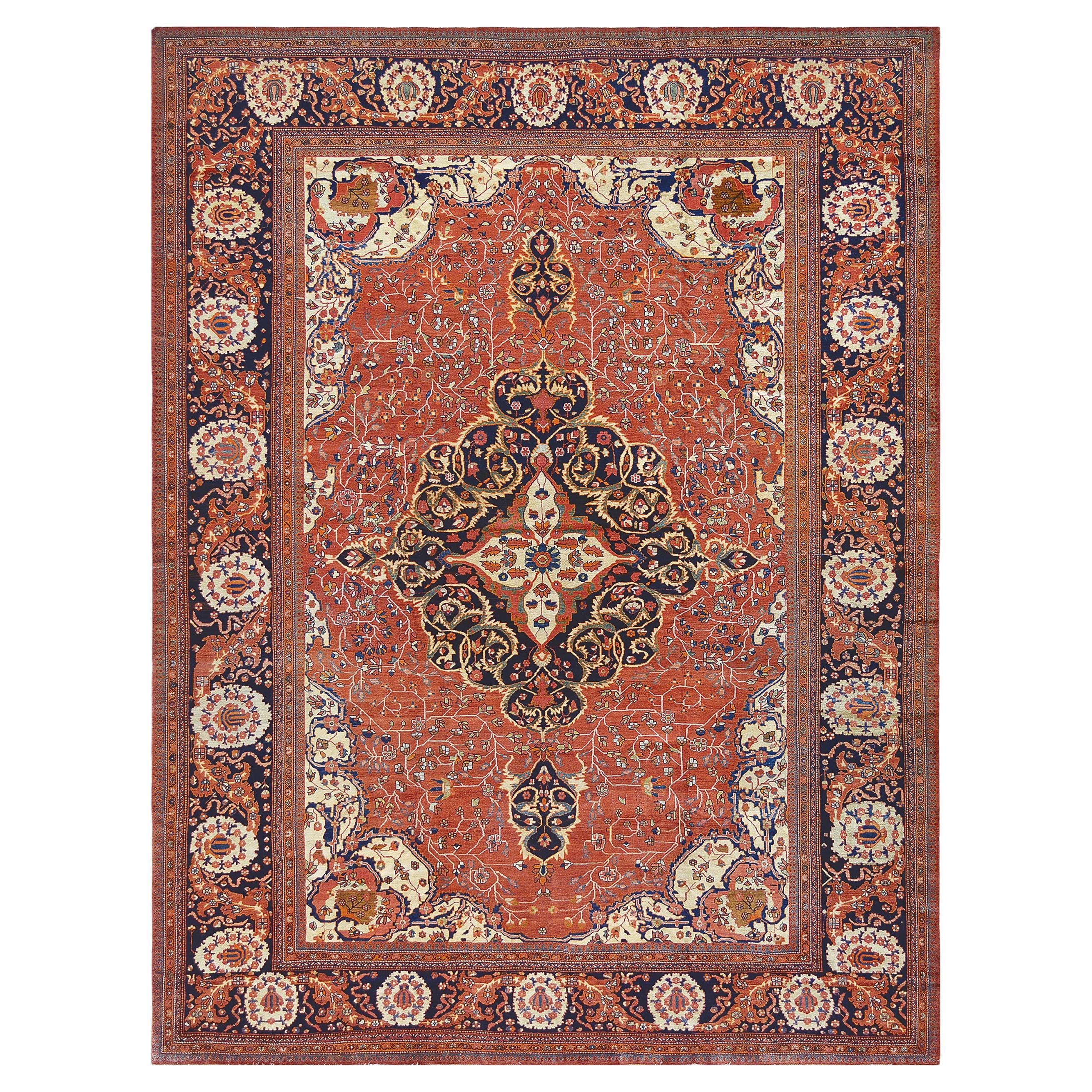 Tapis Fereghan de laine rouge de la fin du 19e siècle tissé à la main en Perse occidentale en vente