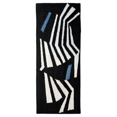 Hand-woven wool rug "Linear Figure" by Ary Brizzi