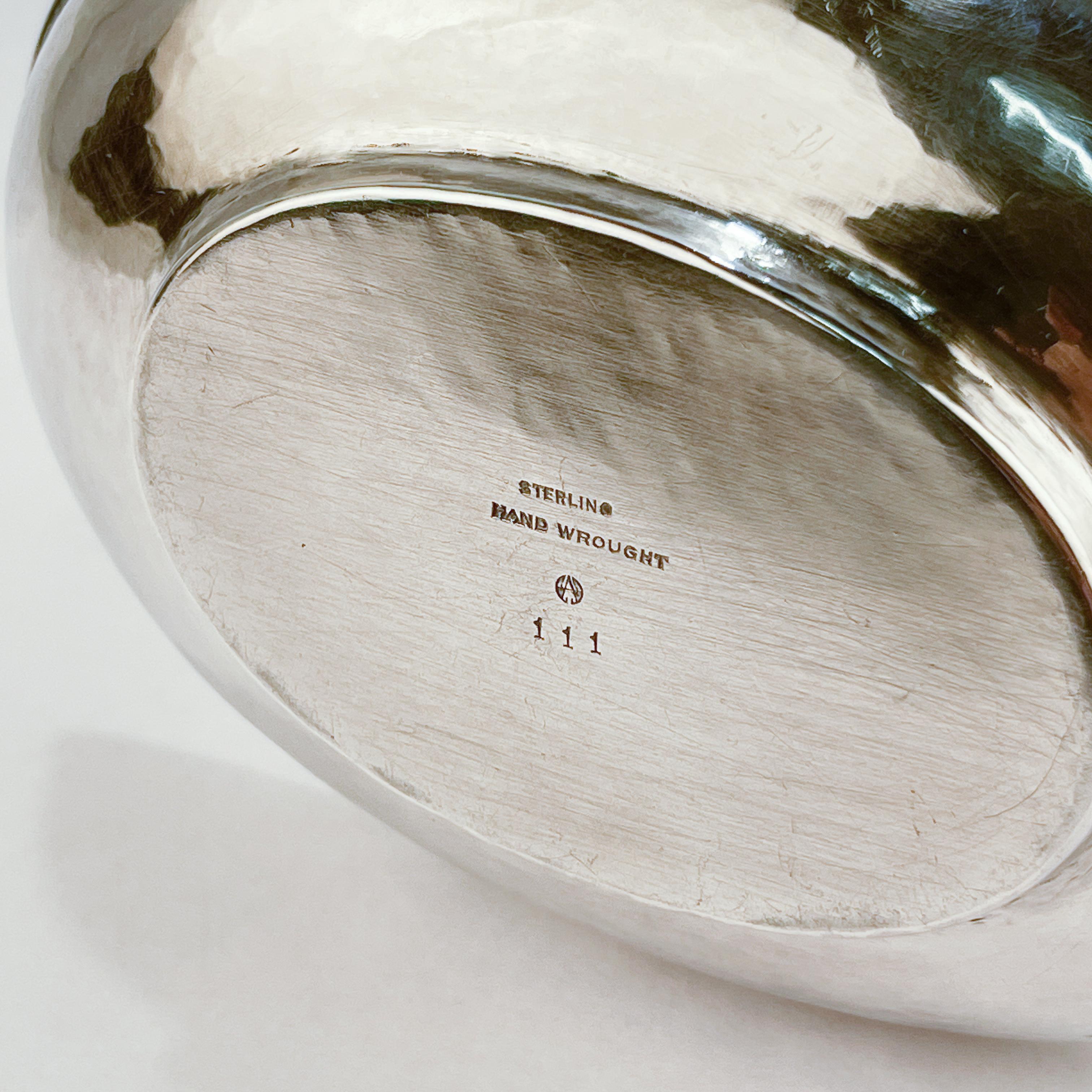 Cesta de plata de ley de Anna Eicher, forjada a mano según el arte y la artesanía americanos en venta 11