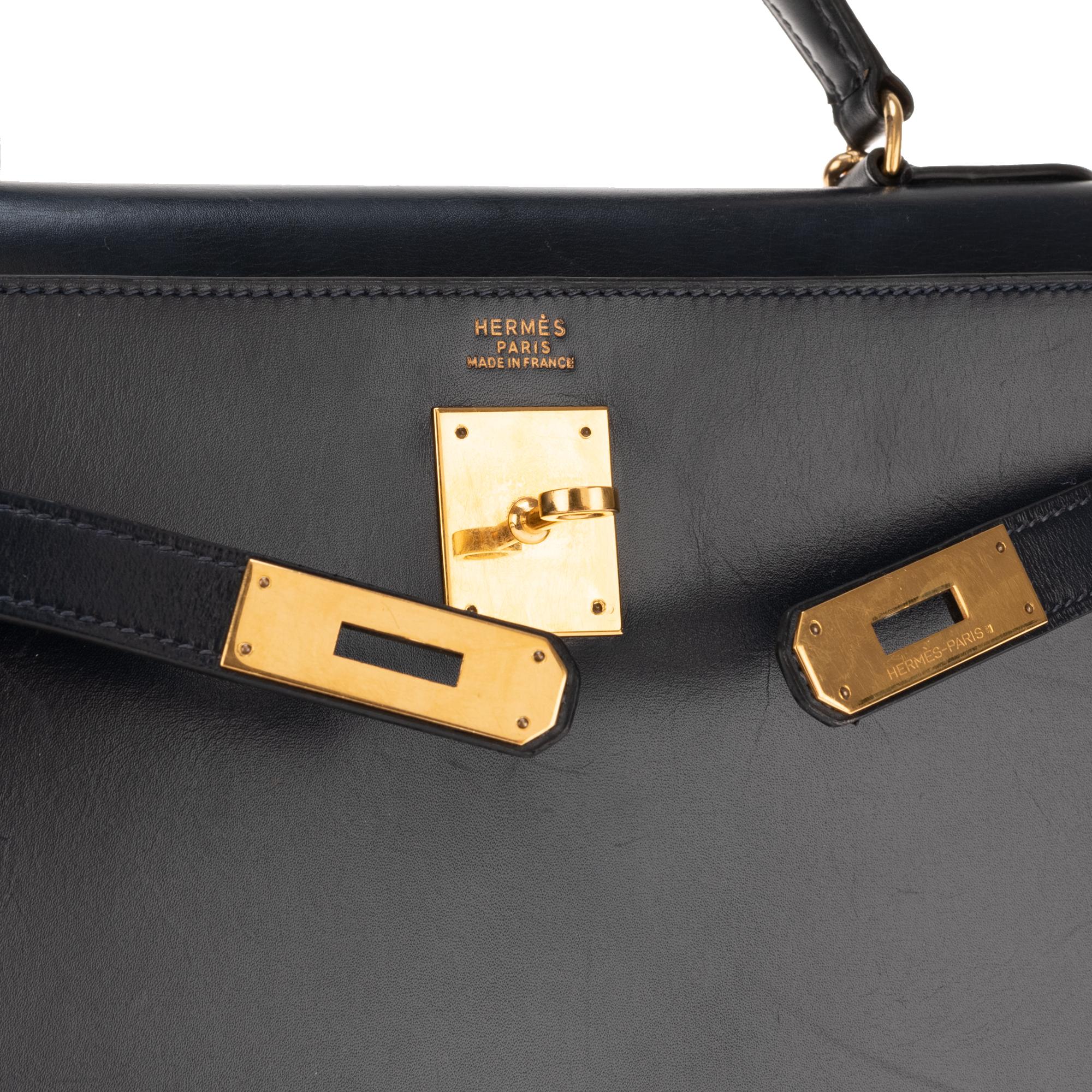 Black Handbag Hermès Kelly sellier 32 in calfskin blue navy with strap, gold hardware!