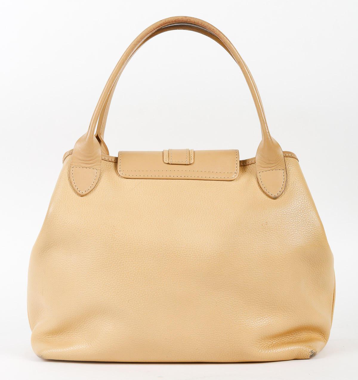 Handtasche, Longchamp, gelbes Leder, Chromschnalle, 20. Jahrhundert. (Moderne) im Angebot