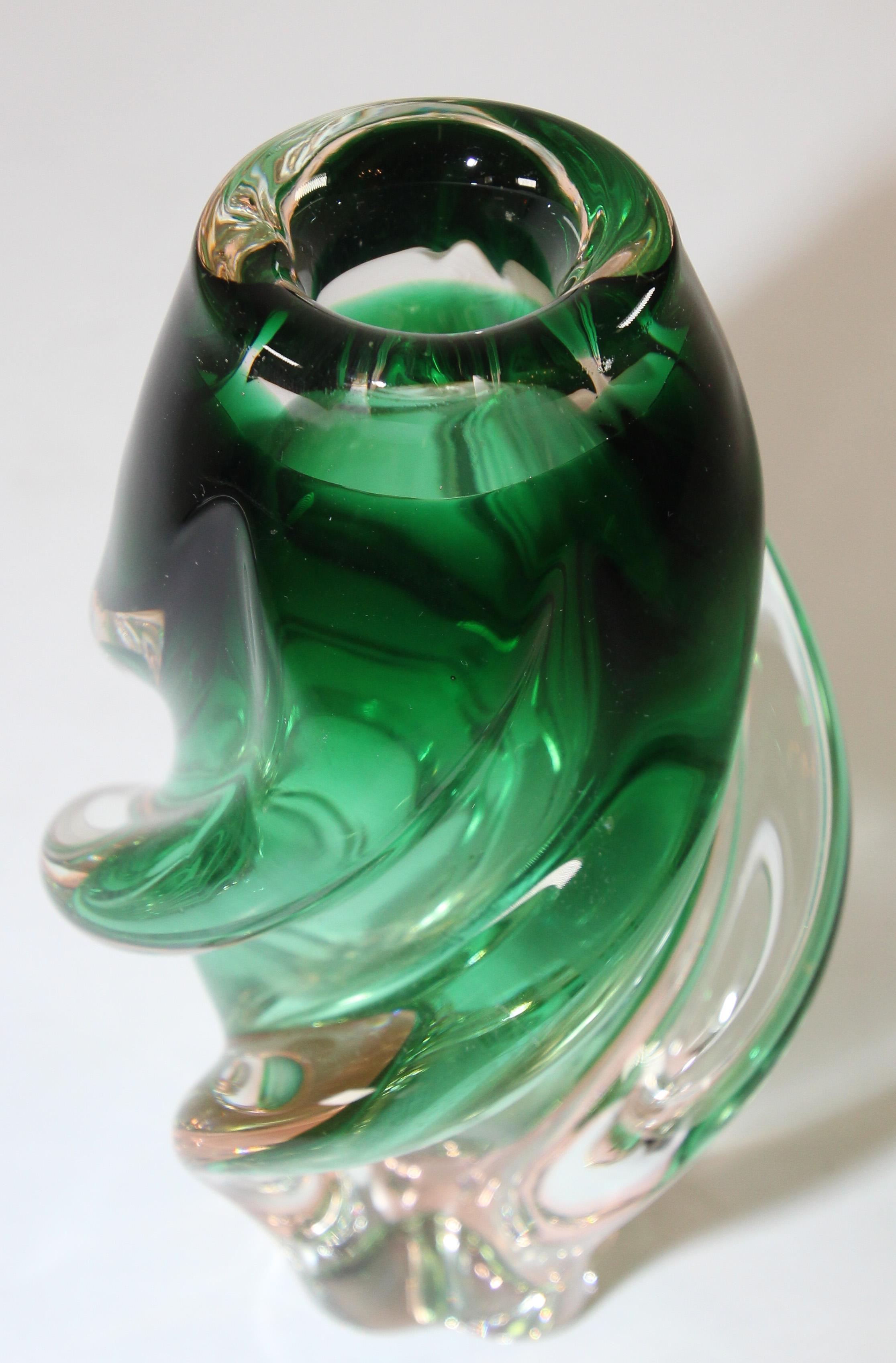 Handblown Art Glass Vase in Green Twisted Organic Shape For Sale 1