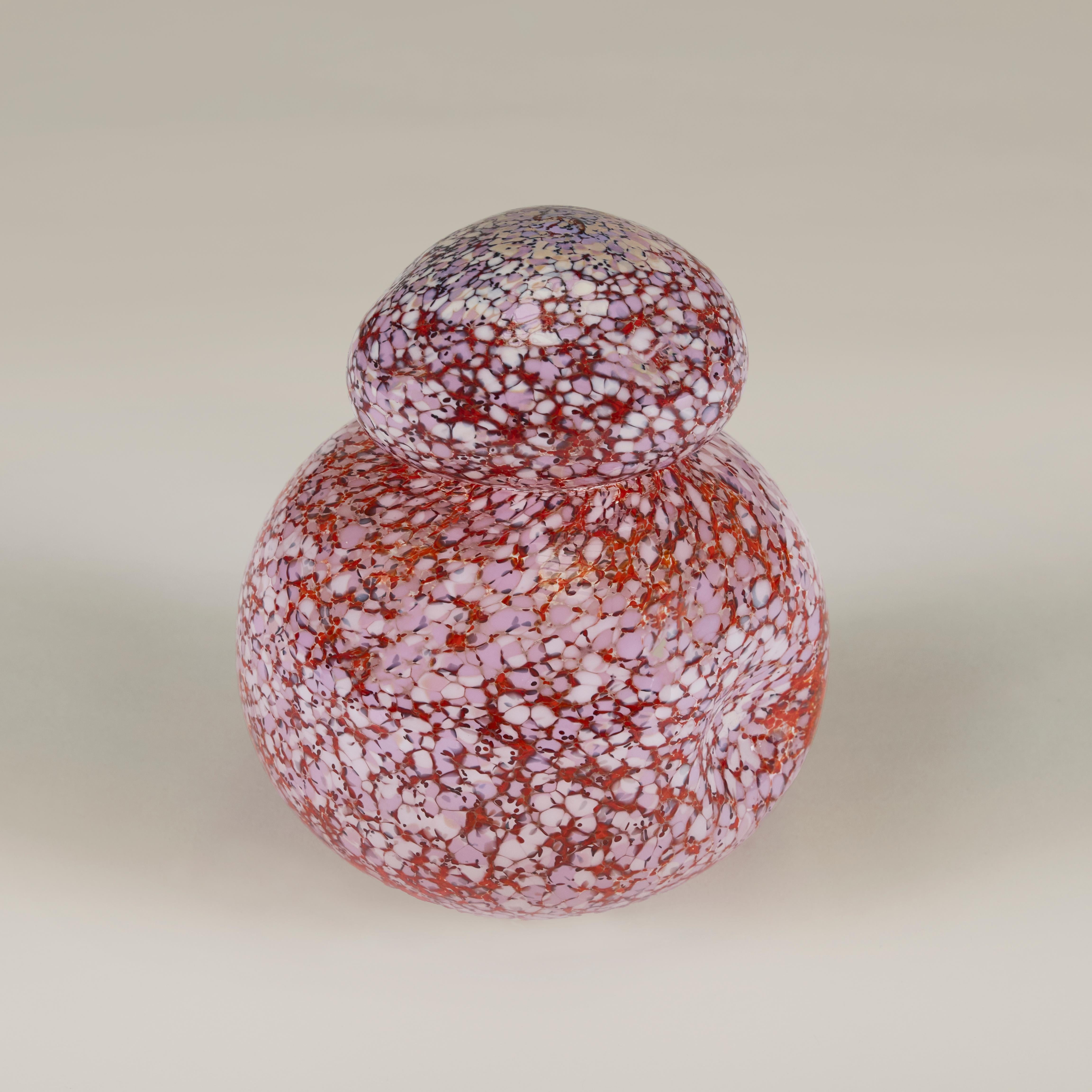 Tarro Cocoon soplado a mano by Curio Hecho a mano en venta