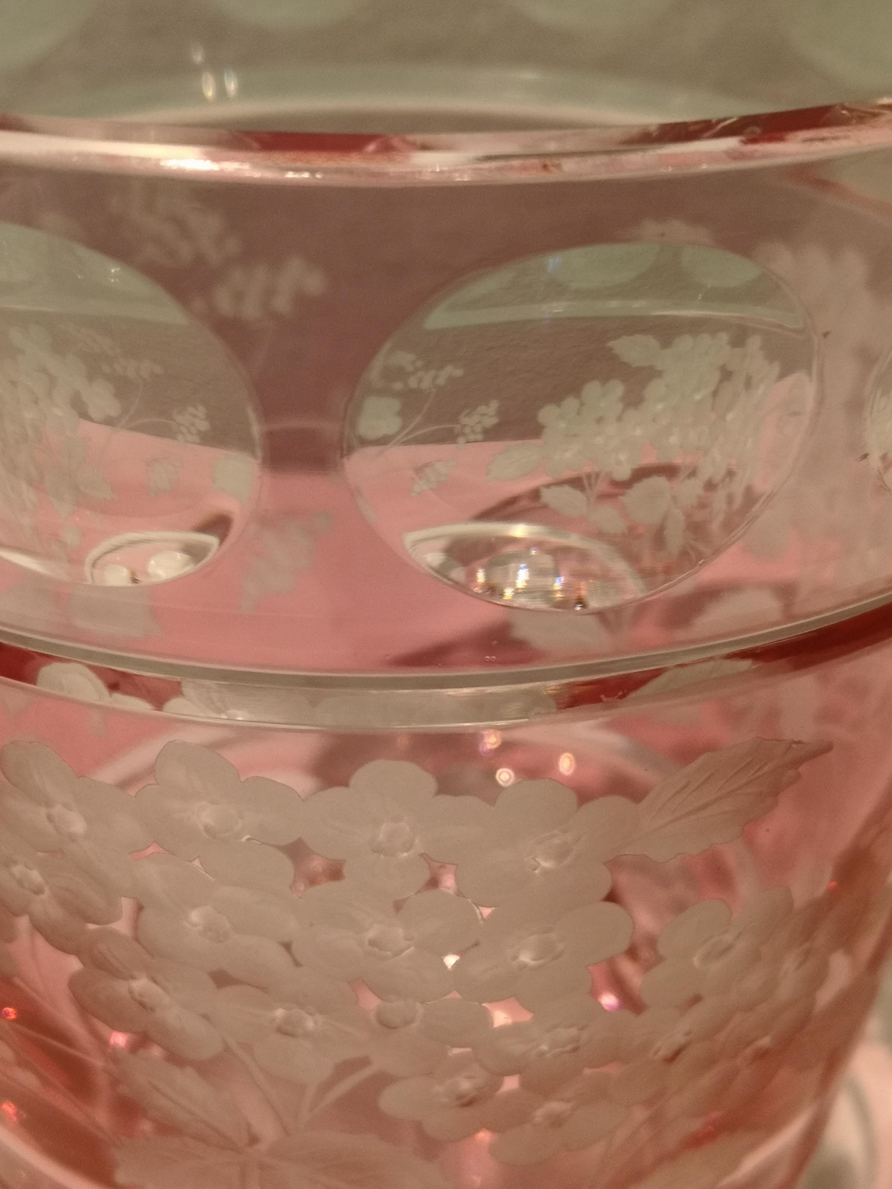 Handgeblasene Kristallvase im Landhausstil in Rosa von Sofina Boutique Kitzbuehel (Deutsch) im Angebot