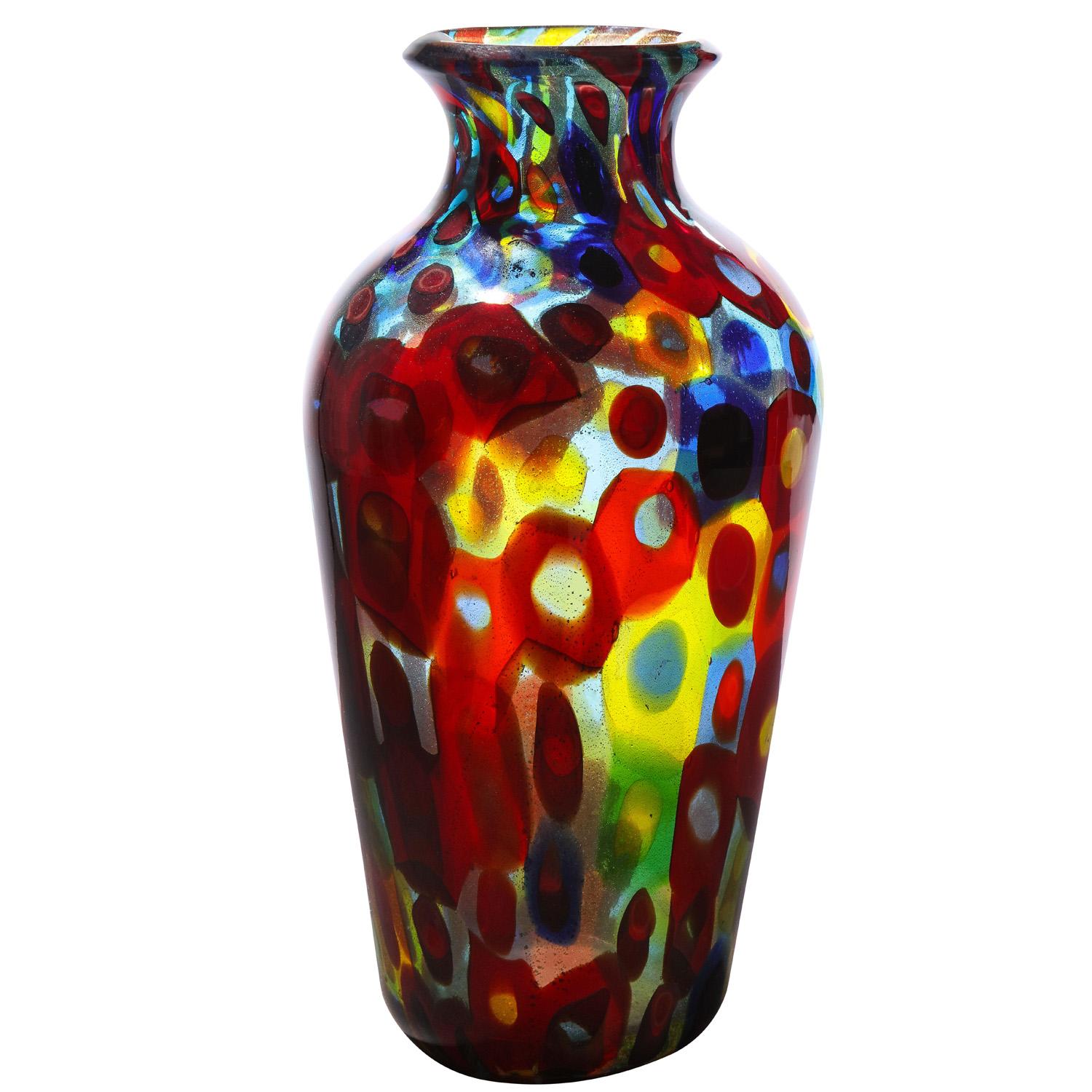 Vase aus mundgeblasenem Glas mit großen zweifarbigen Murrhinen und Goldfolie von Anzolo Fuga für Arte Vetraria Muranese (A.V.E.M.), Murano Italien, ca. 1956.  Die Farben der Murrhine und die Goldfolie machen dieses Stück zu einem