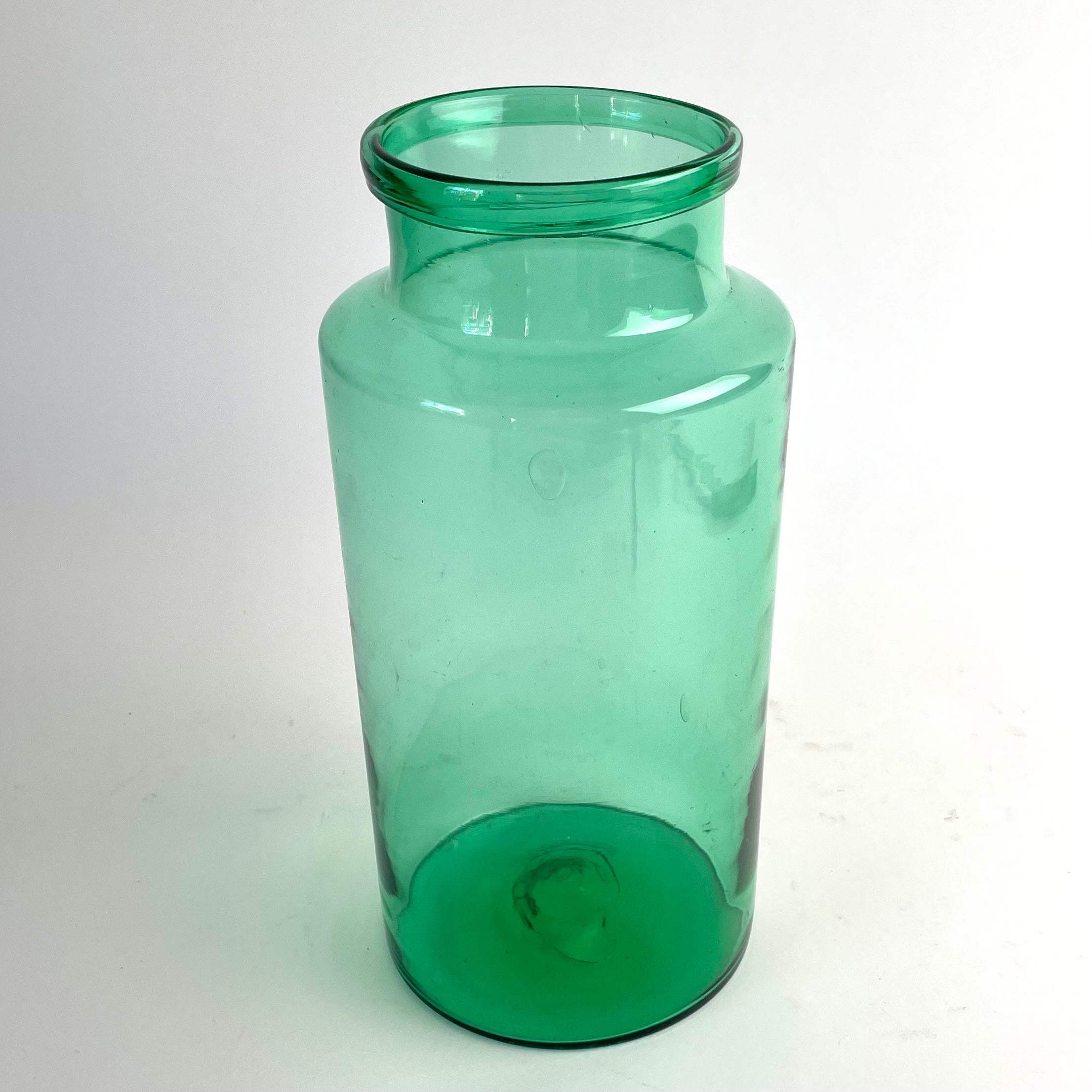 XVIII secolo Vaso di vetro verde soffiato a mano, periodo gustaviano in vendita