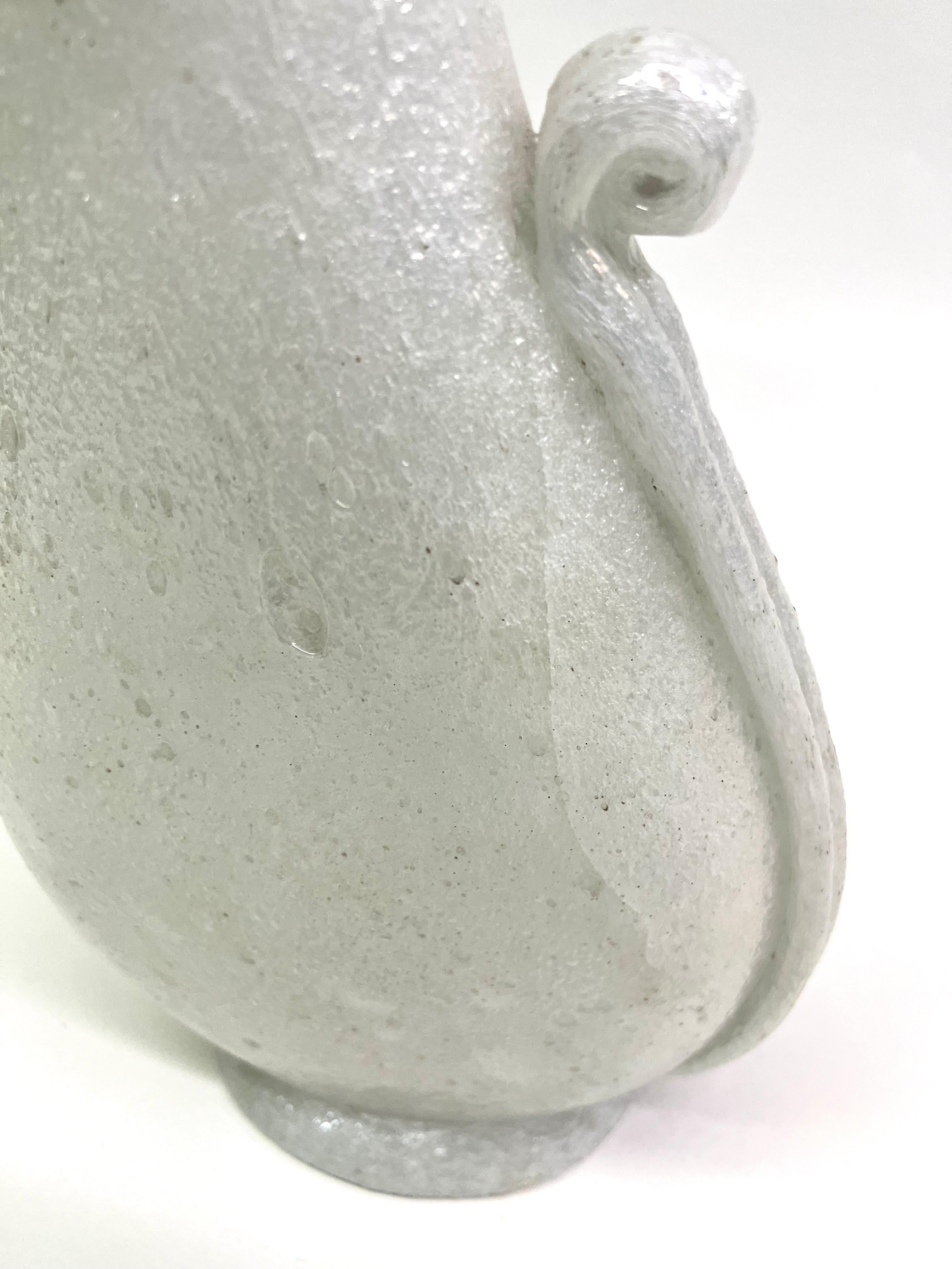 Handblown Italian Midcentury Murano Glass Vase by Napoleone Martinuzzi & Venini For Sale 3