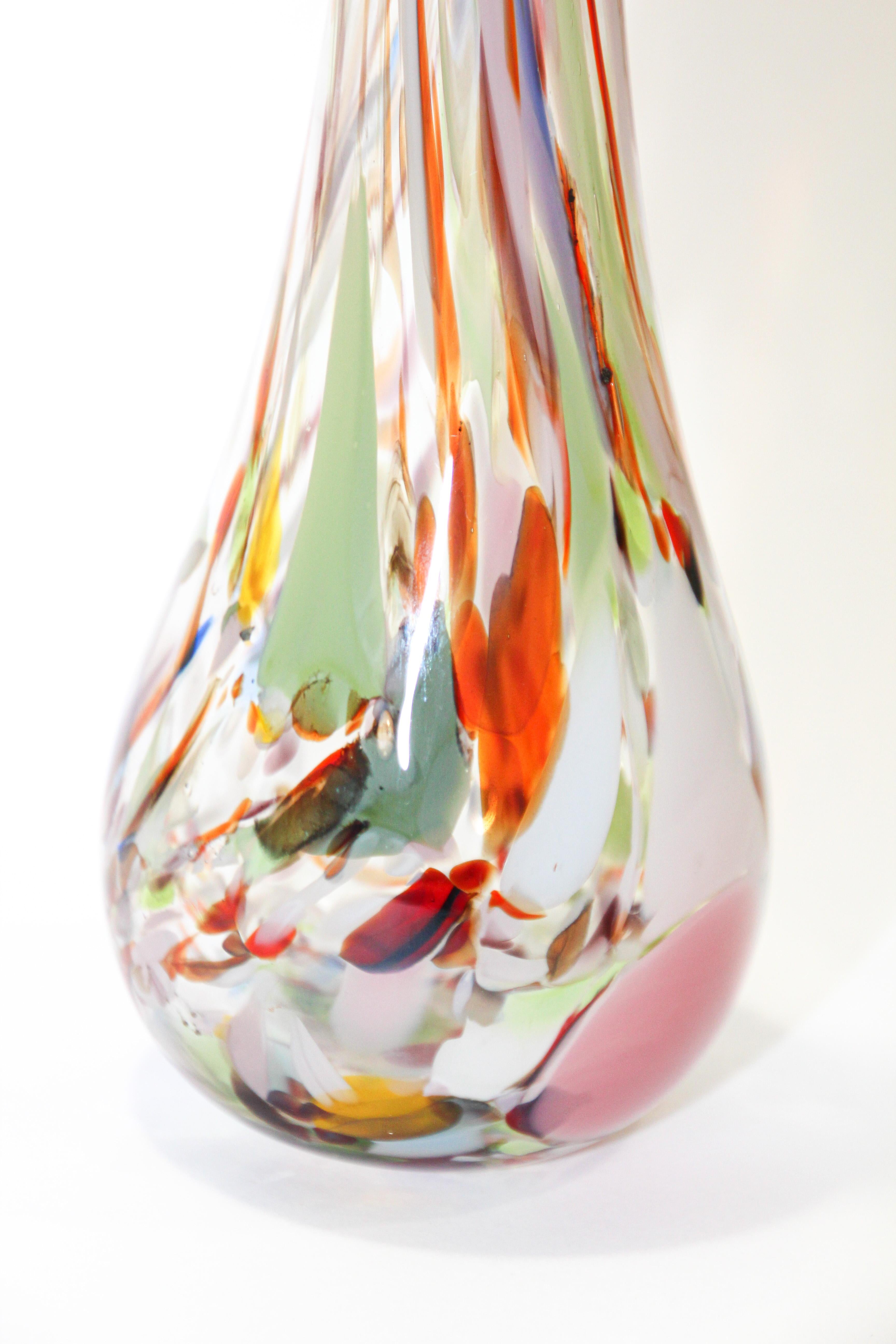 Fait main Vase d'art de Murano soufflé à la main de forme organique en vente