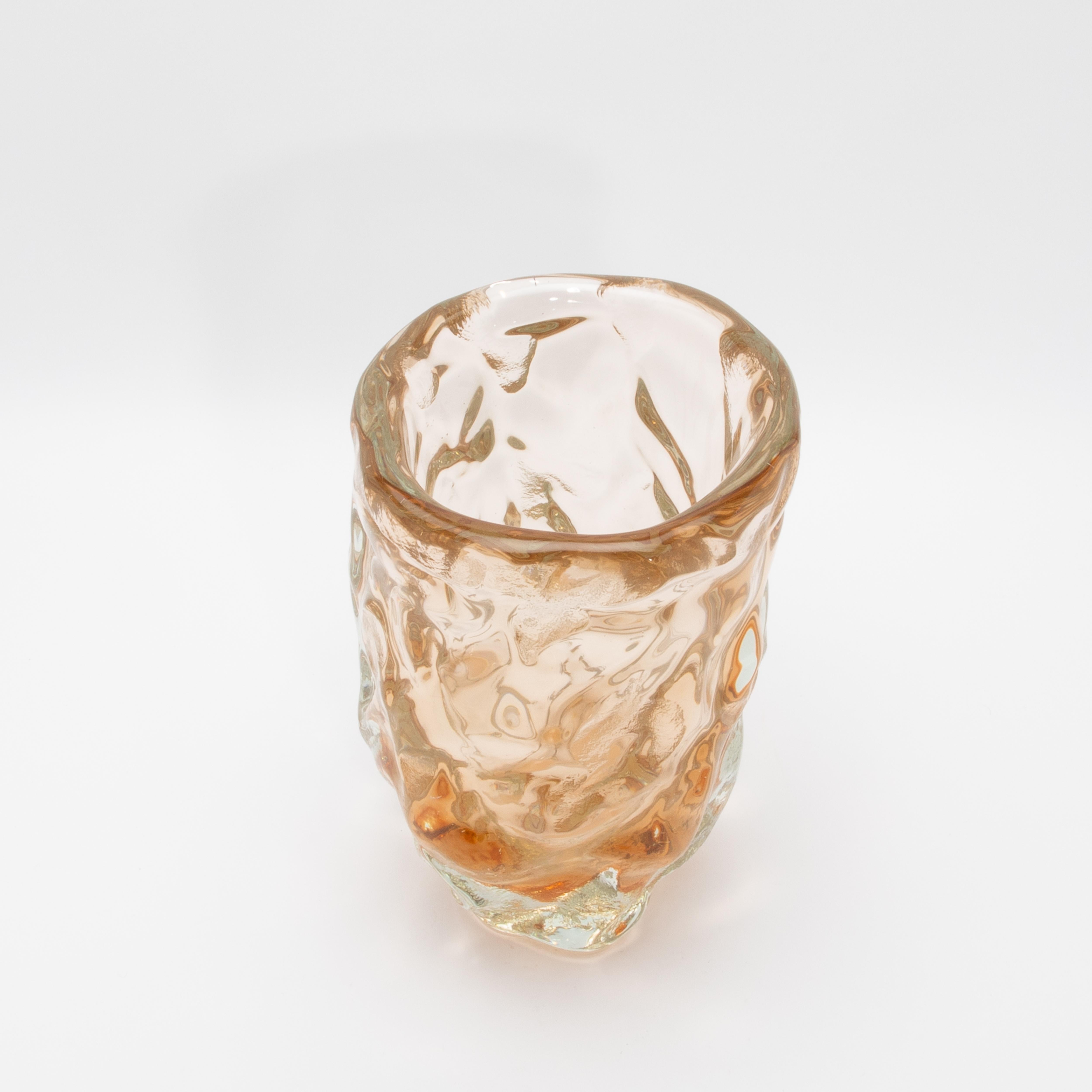 Vaso scultoreo di Murano soffiato a mano in oro rosa in vendita 2