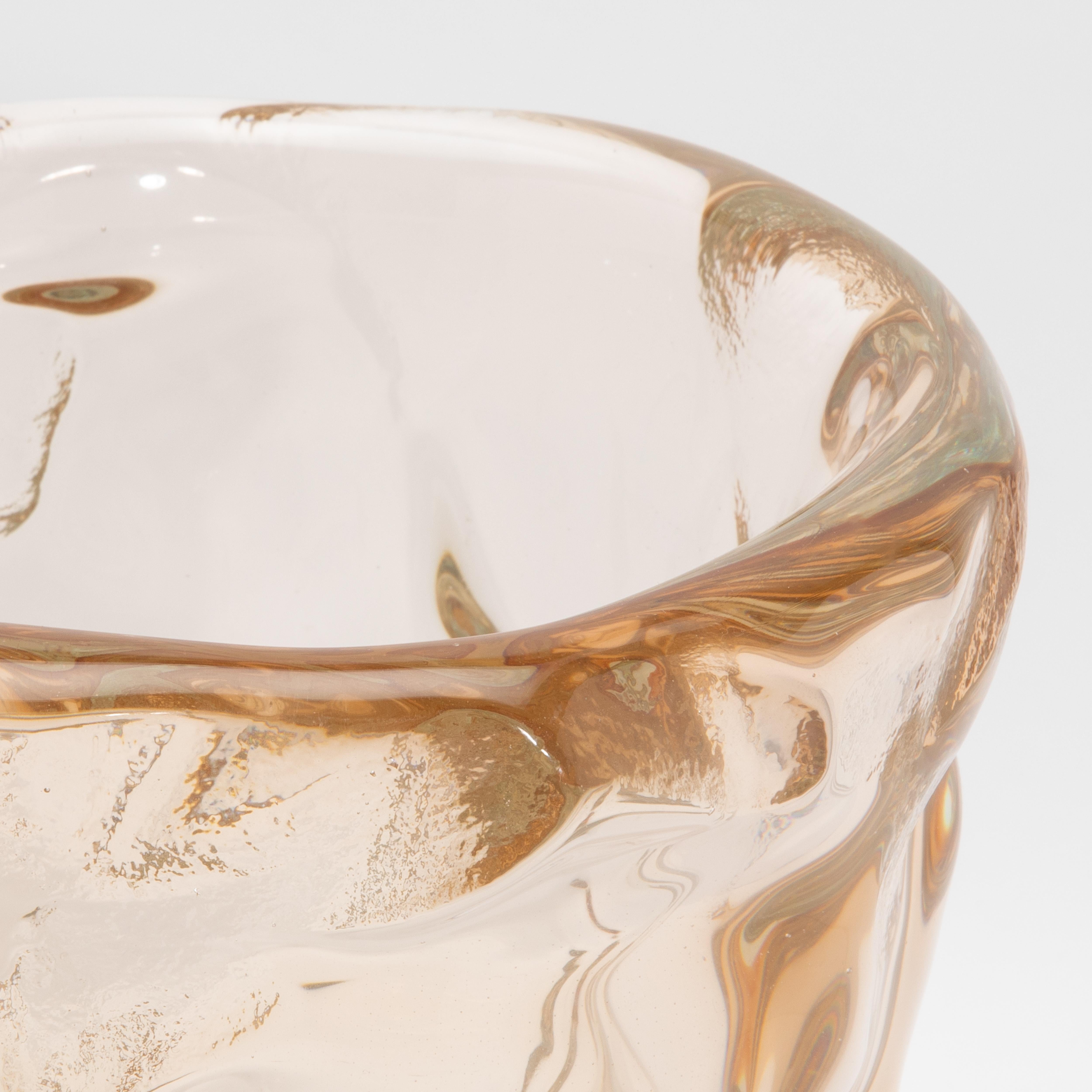 XXI secolo e contemporaneo Vaso scultoreo di Murano soffiato a mano in oro rosa in vendita