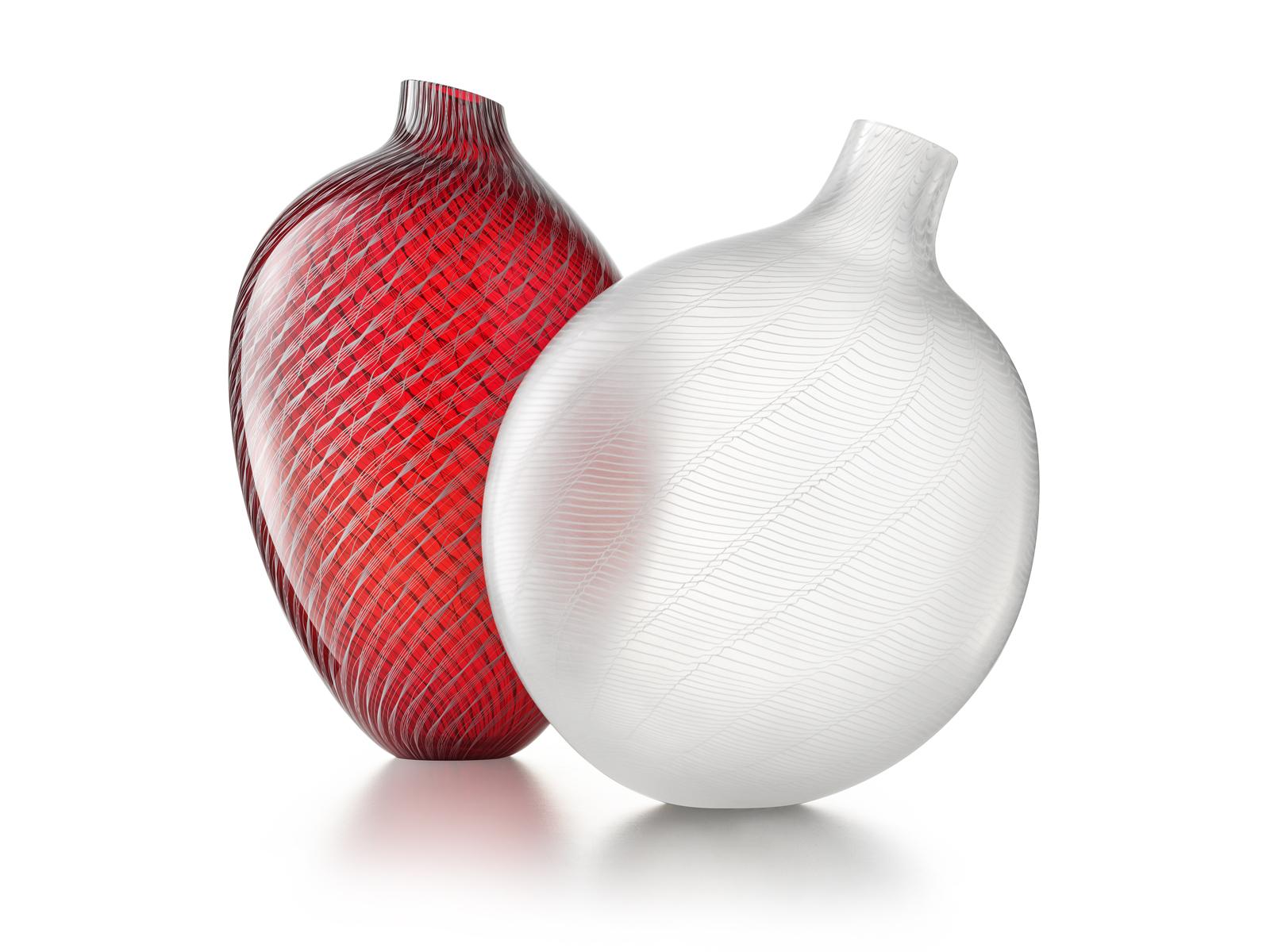 Italian Handblown Red Murano Glass Filigree Vase 