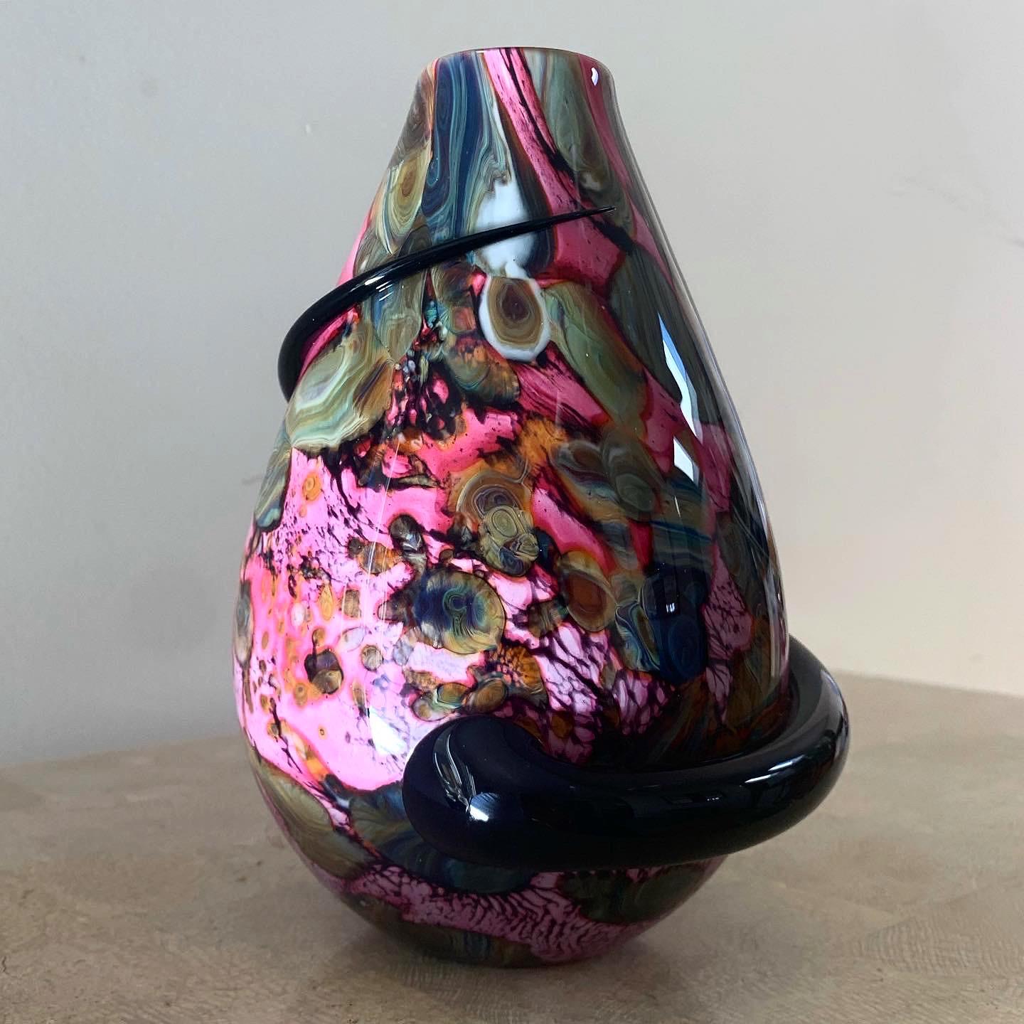 Robert Eickholt hand blown Glass Vase with Spiral Swirl, circa 2001 3