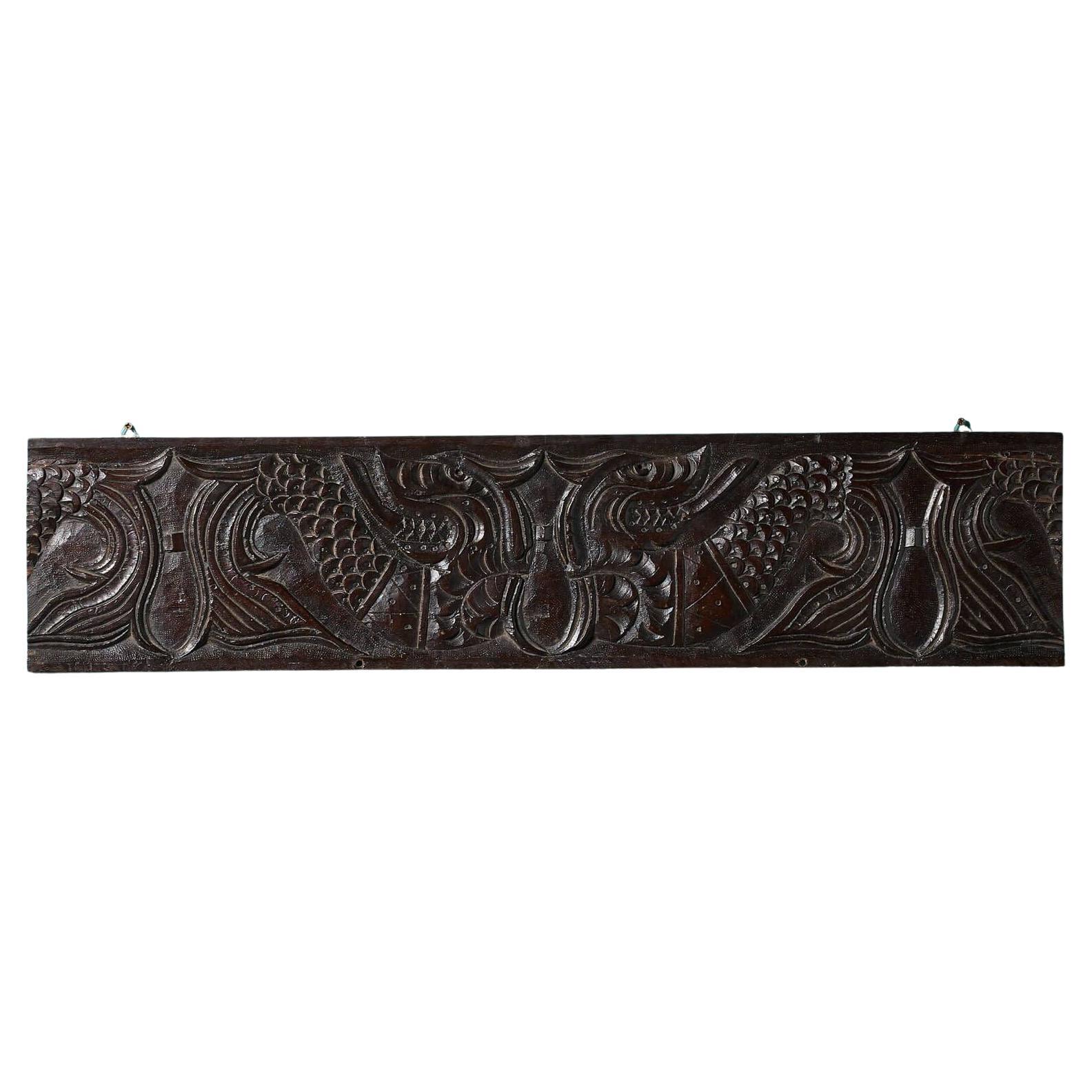 Panel colgante de pared de roble del siglo XVII tallado a mano