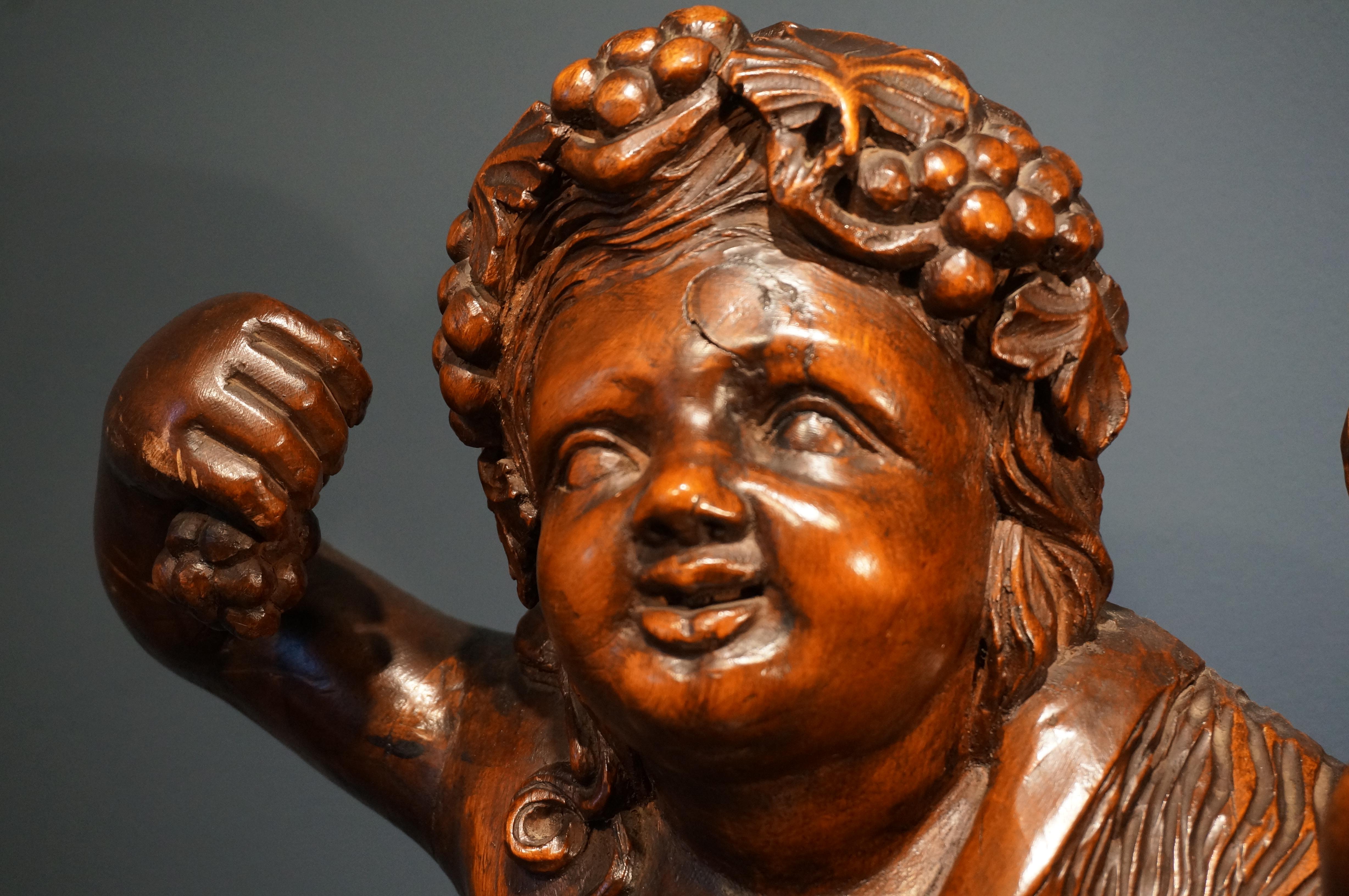 Sculpture baroque sculptée à la main représentant Bacchus et Amor, 18e siècle Bon état - En vente à DEVENTER, NL