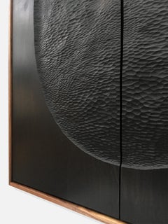 Pintura negra tallada a mano por Julian Watts