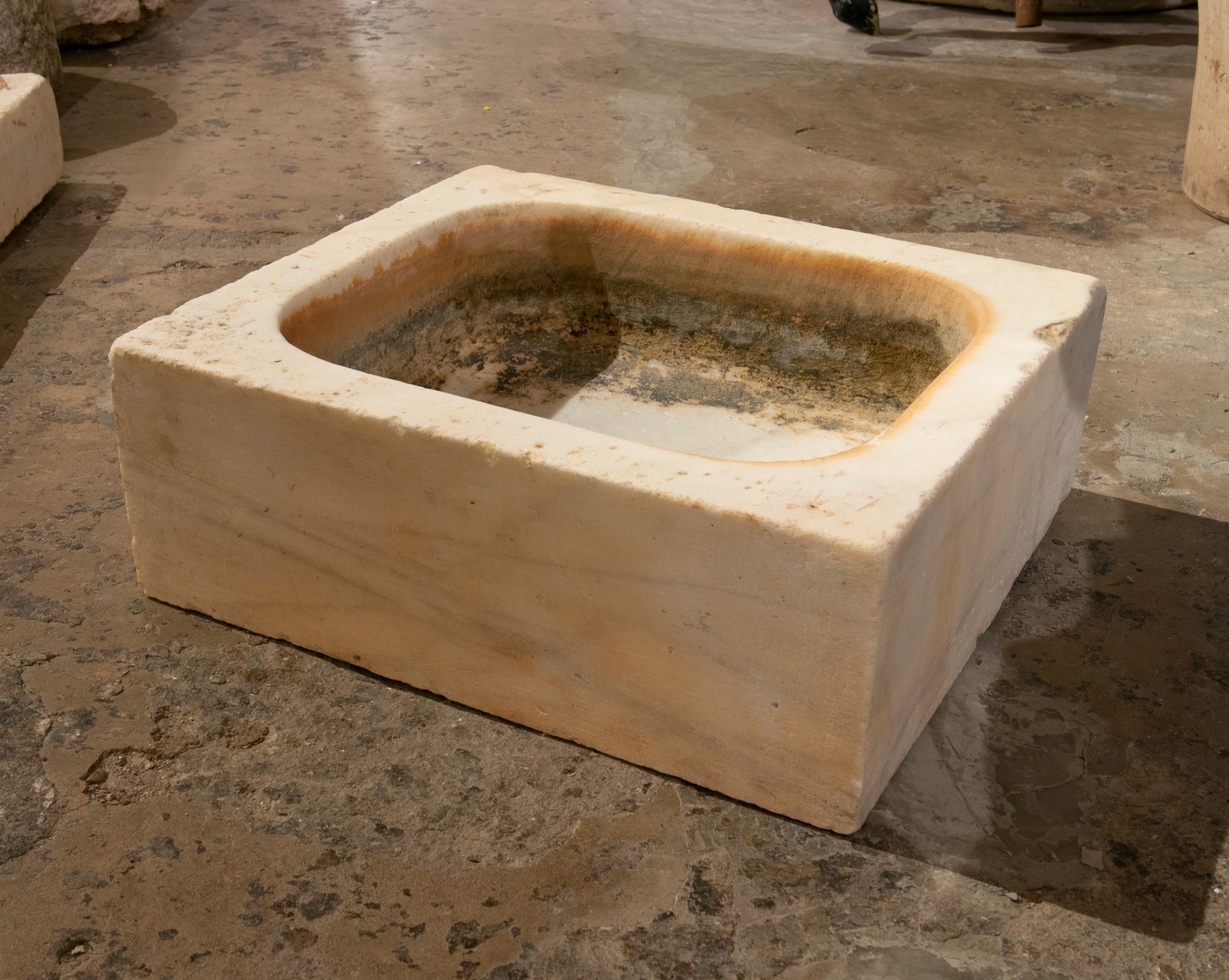 Hand-Carved Handcarved Marble Washbasin from the XIX Century For Sale