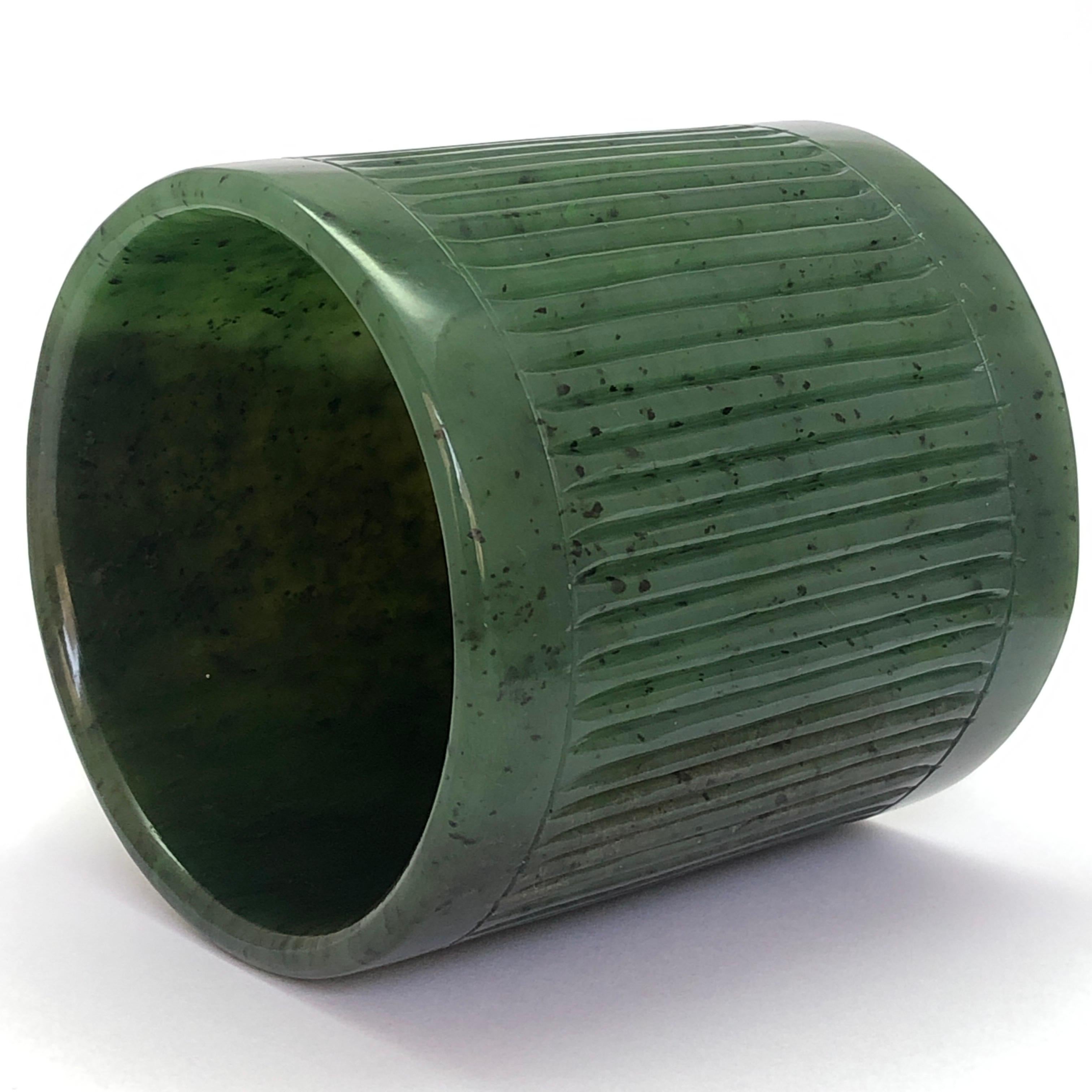 Handcarved nephrite jade whiskey glass For Sale 3
