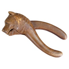 Casse-noisette à tête d'ours en bois sculpté à la main, Suisse - Brienz vers 1900