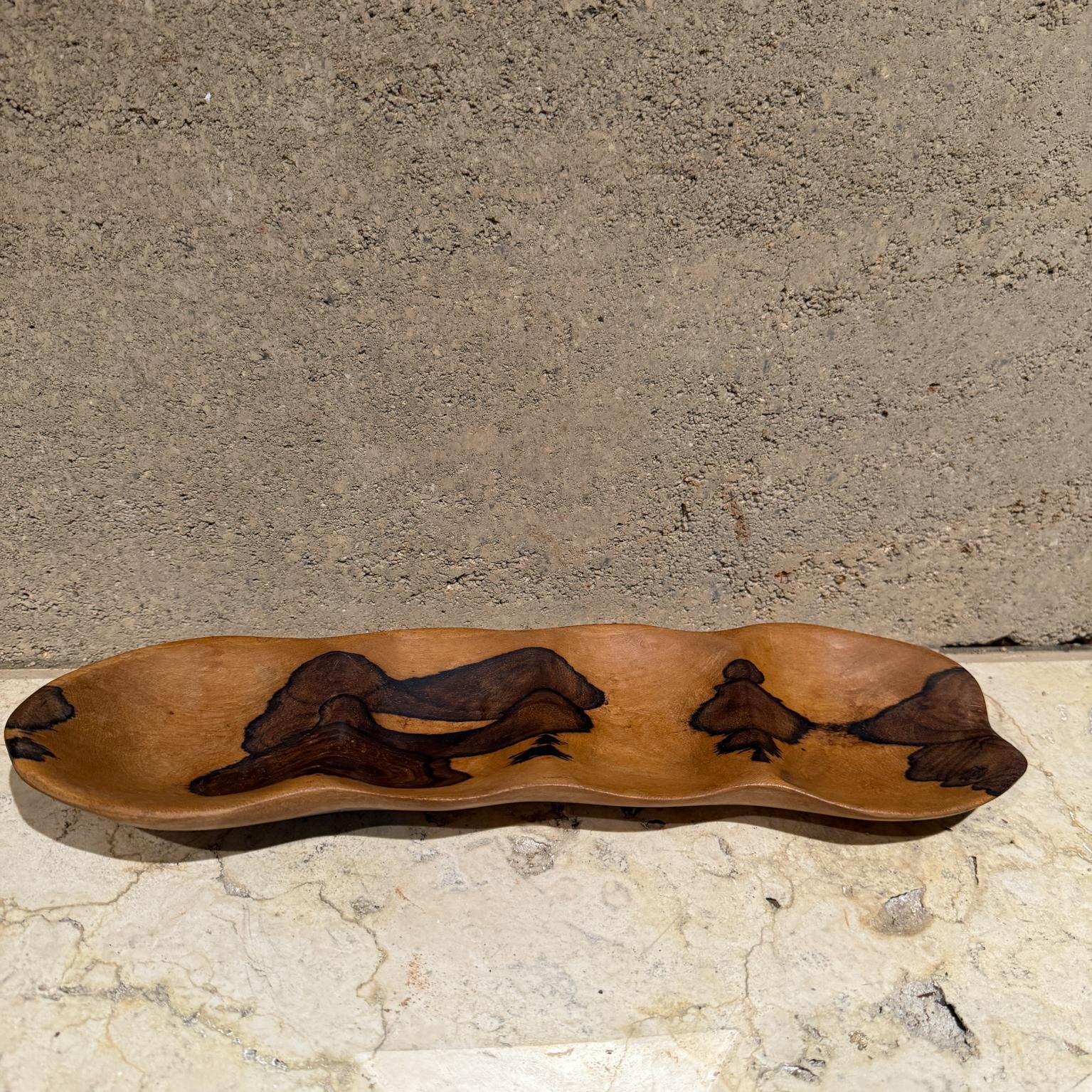Handcarved Wood Bowl by M Everett Belize 2013 Modern In Fair Condition For Sale In Chula Vista, CA