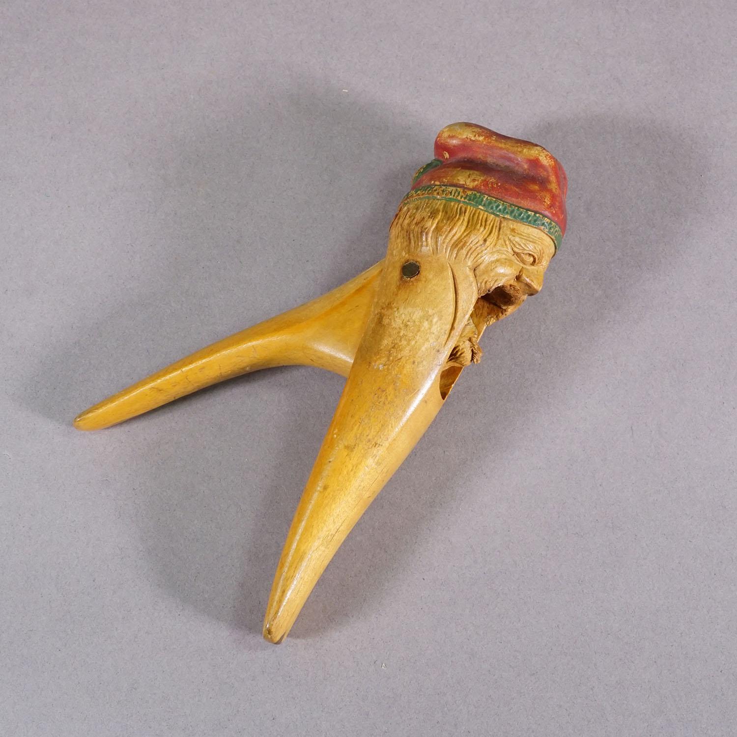 Casse-noisette nain en bois sculpté à la main, Suisse - Brienz vers 1930 Bon état - En vente à Berghuelen, DE