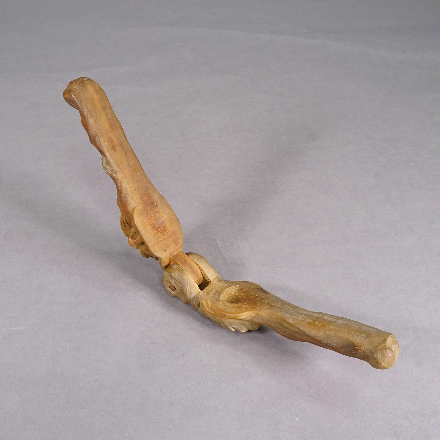 Handgeschnitzter Nussknacker aus Holz, Tirol ca. 1950 im Zustand „Gut“ im Angebot in Berghuelen, DE