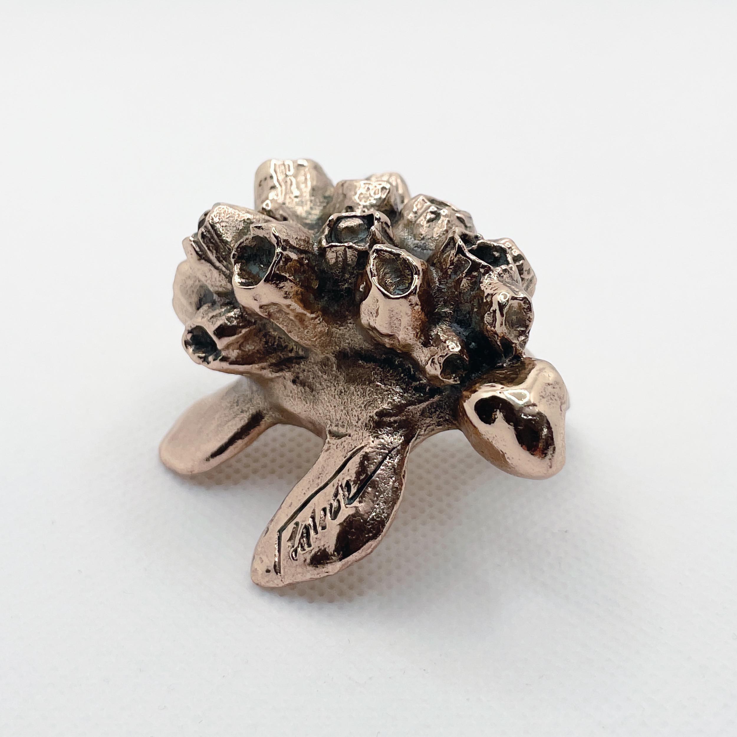 Scultura in bronzo in miniatura di tartaruga marina, realizzata a mano da Javier de la Rosa in vendita 3