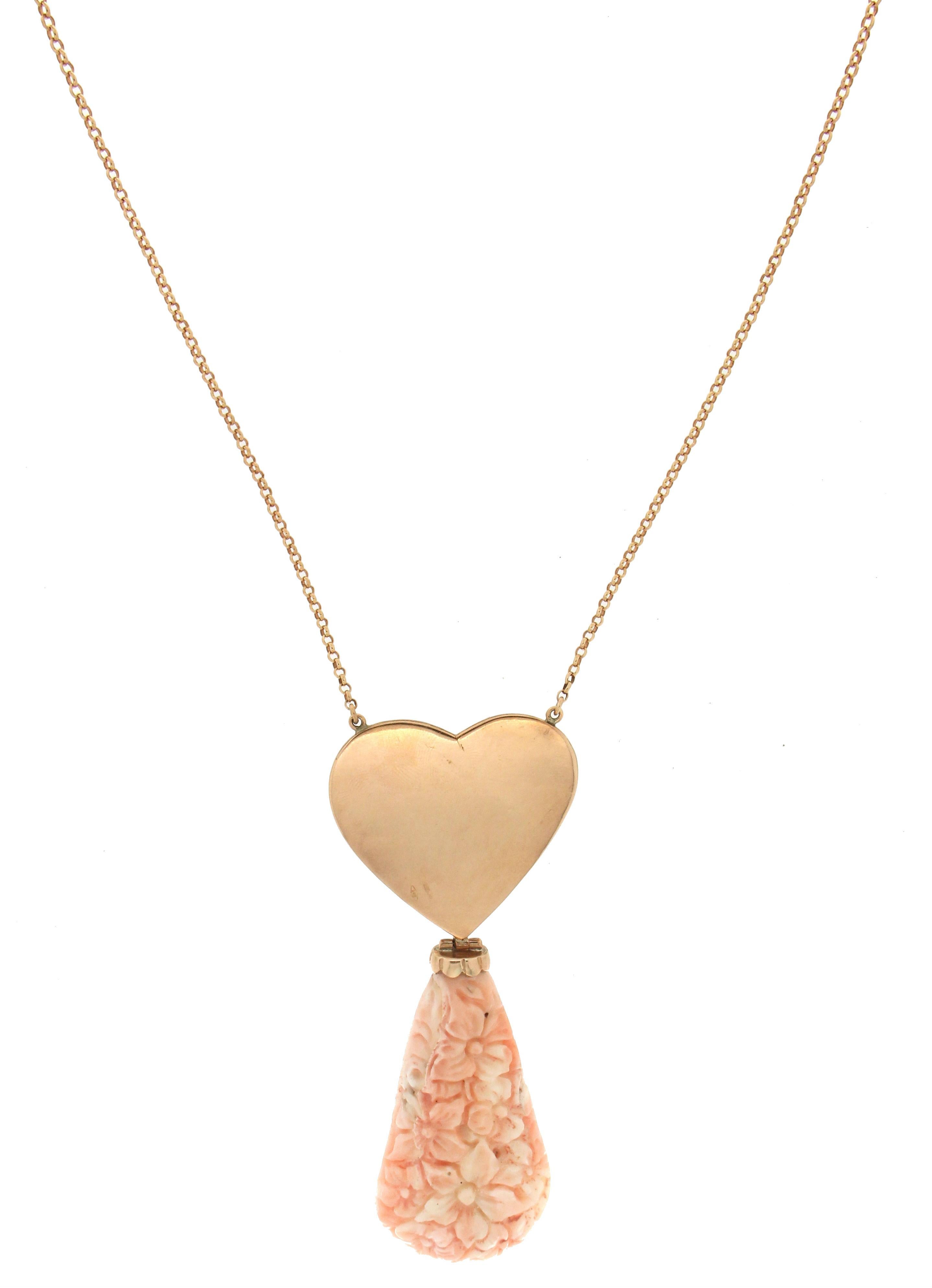 Artisan Handcraft 14 Karat Yellow Gold Coral Pendant Necklace For Sale