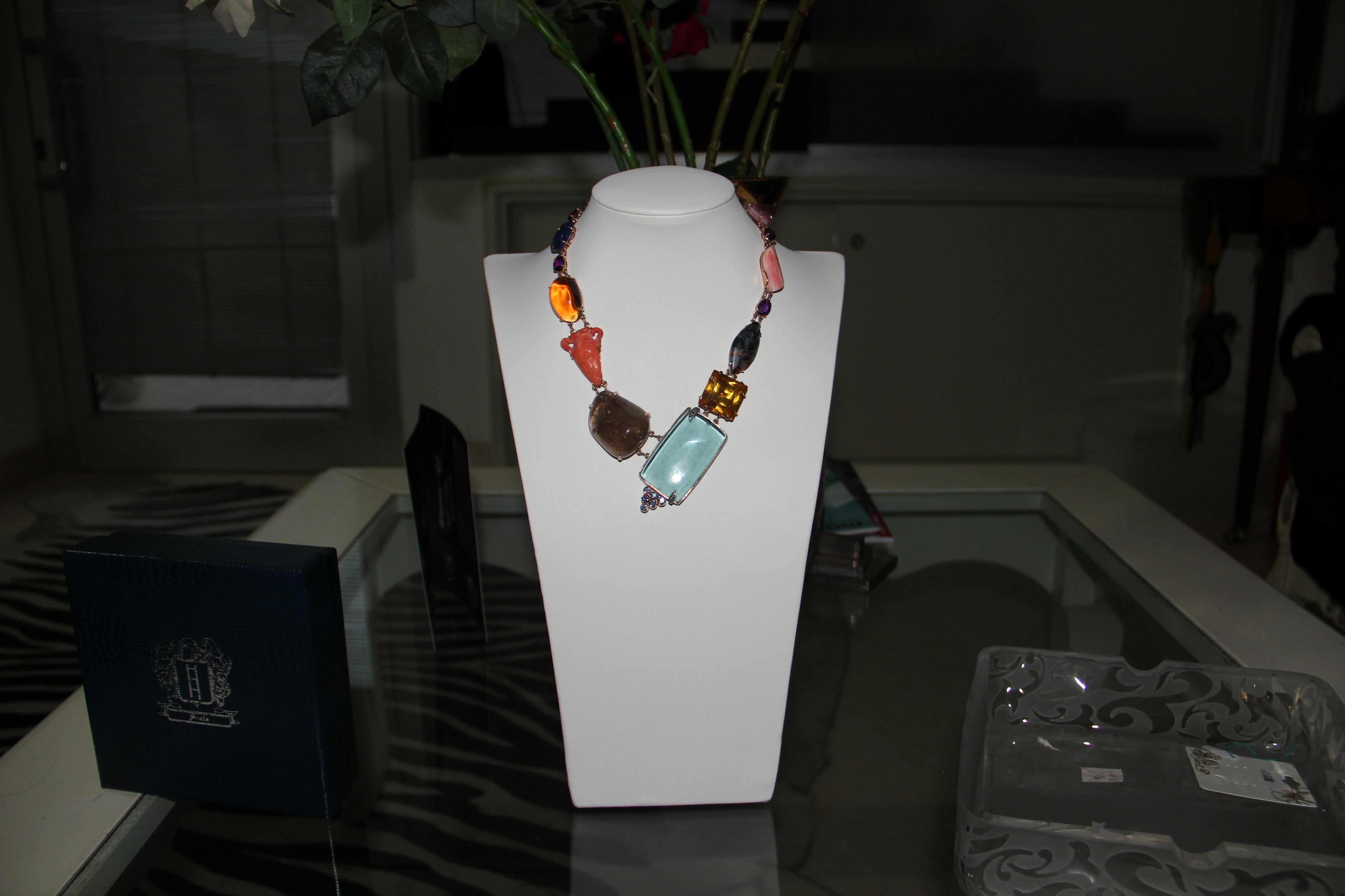 Handcraft 14 Karat Yellow Gold Diamonds Choker Necklace For Sale 3