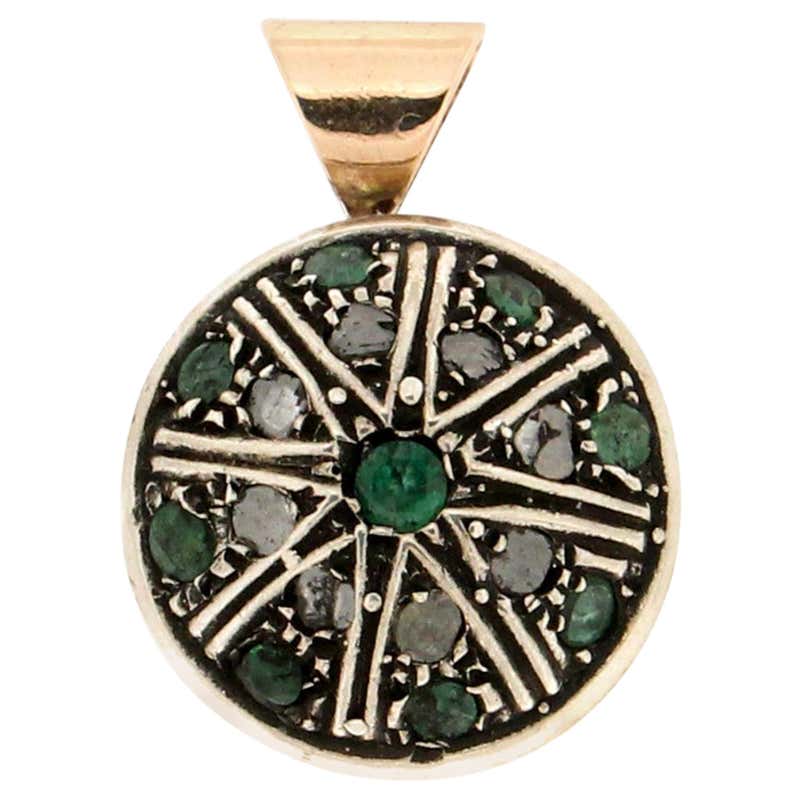 Antique Gold Pendant Necklaces - 26,456 For Sale at 1stDibs