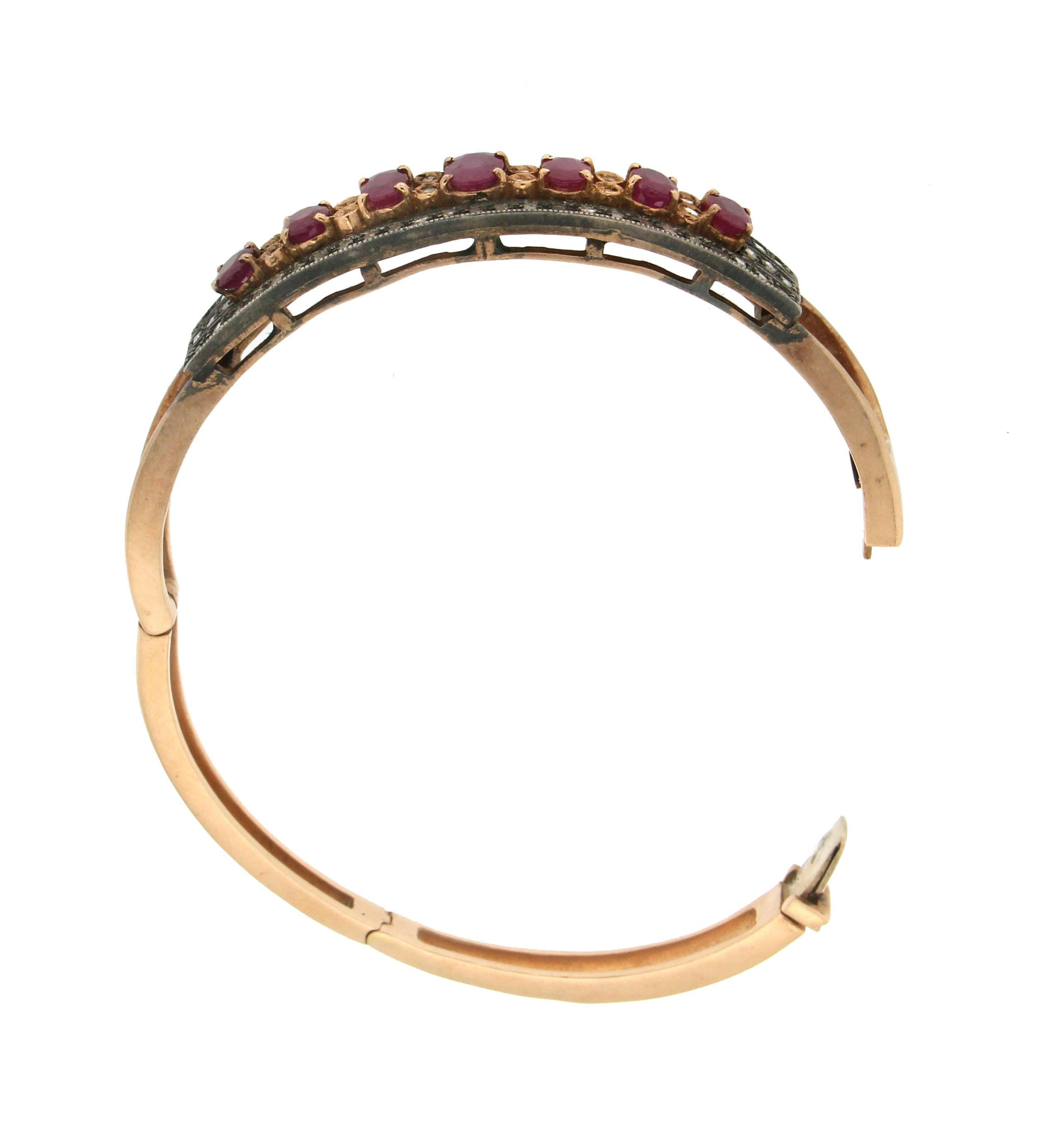 Handcraft 14 Karat Yellow Gold Diamonds Ruby Bangle Bracelet In New Condition For Sale In Marcianise, IT