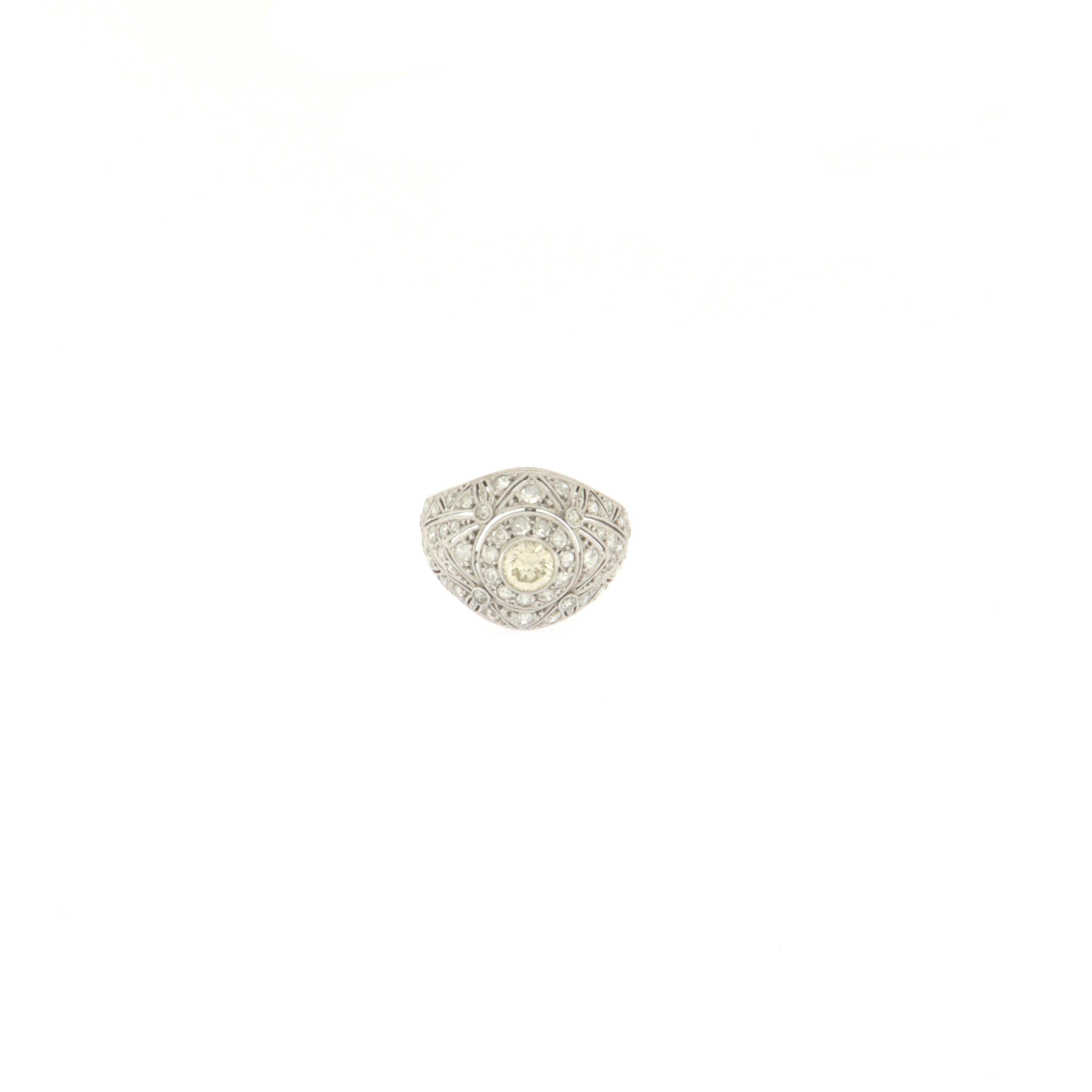 Handcraft 18 Karat White Gold Diamonds Cocktail Ring For Sale 1