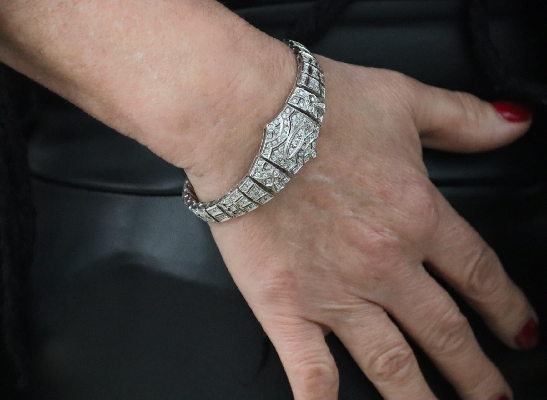 Handcraft 18 Karat White Gold Diamonds Cuff Bracelet For Sale 4
