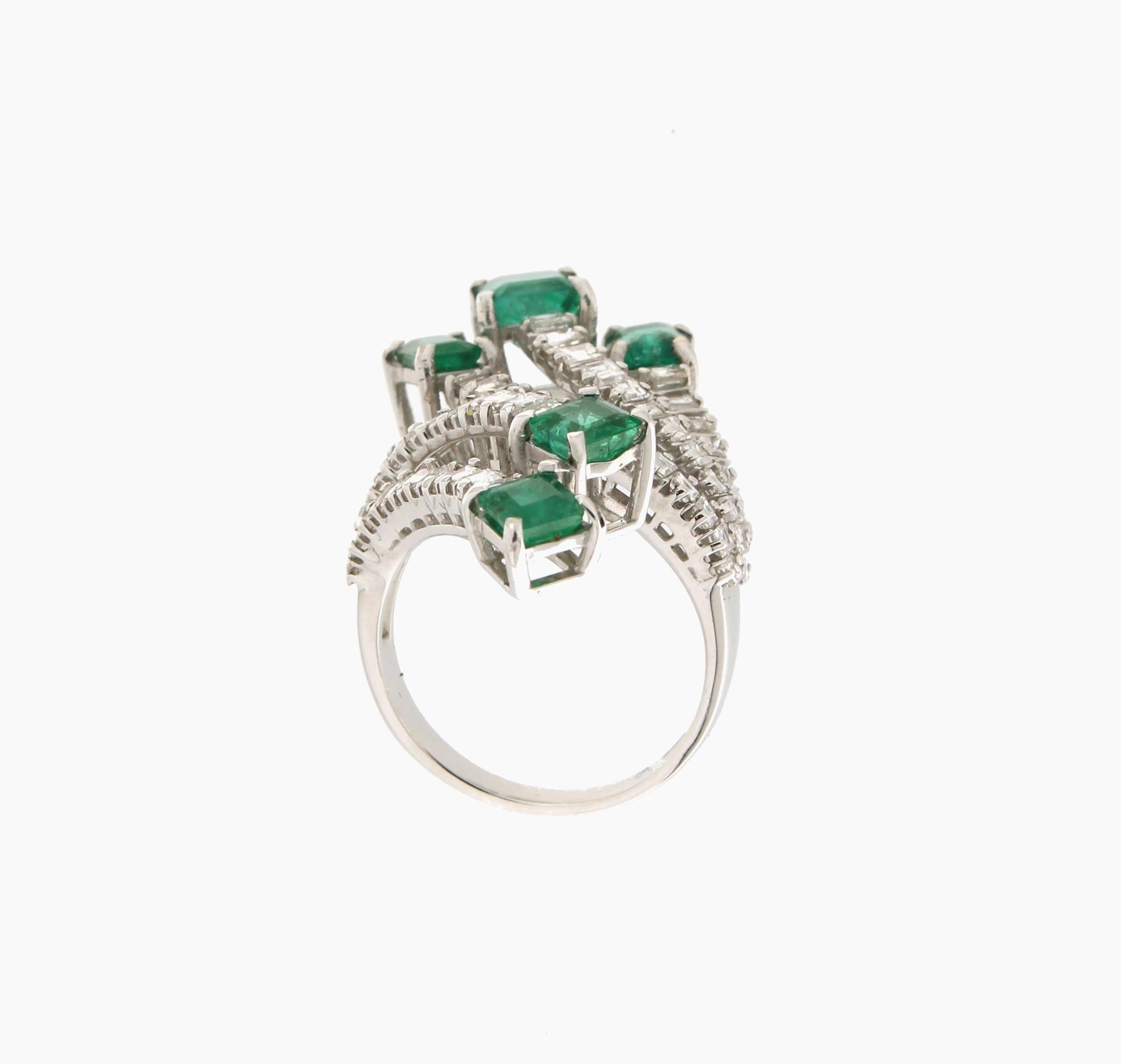 Handcraft 18 Karat White Gold Diamonds Emeralds Cocktail Ring For Sale 1