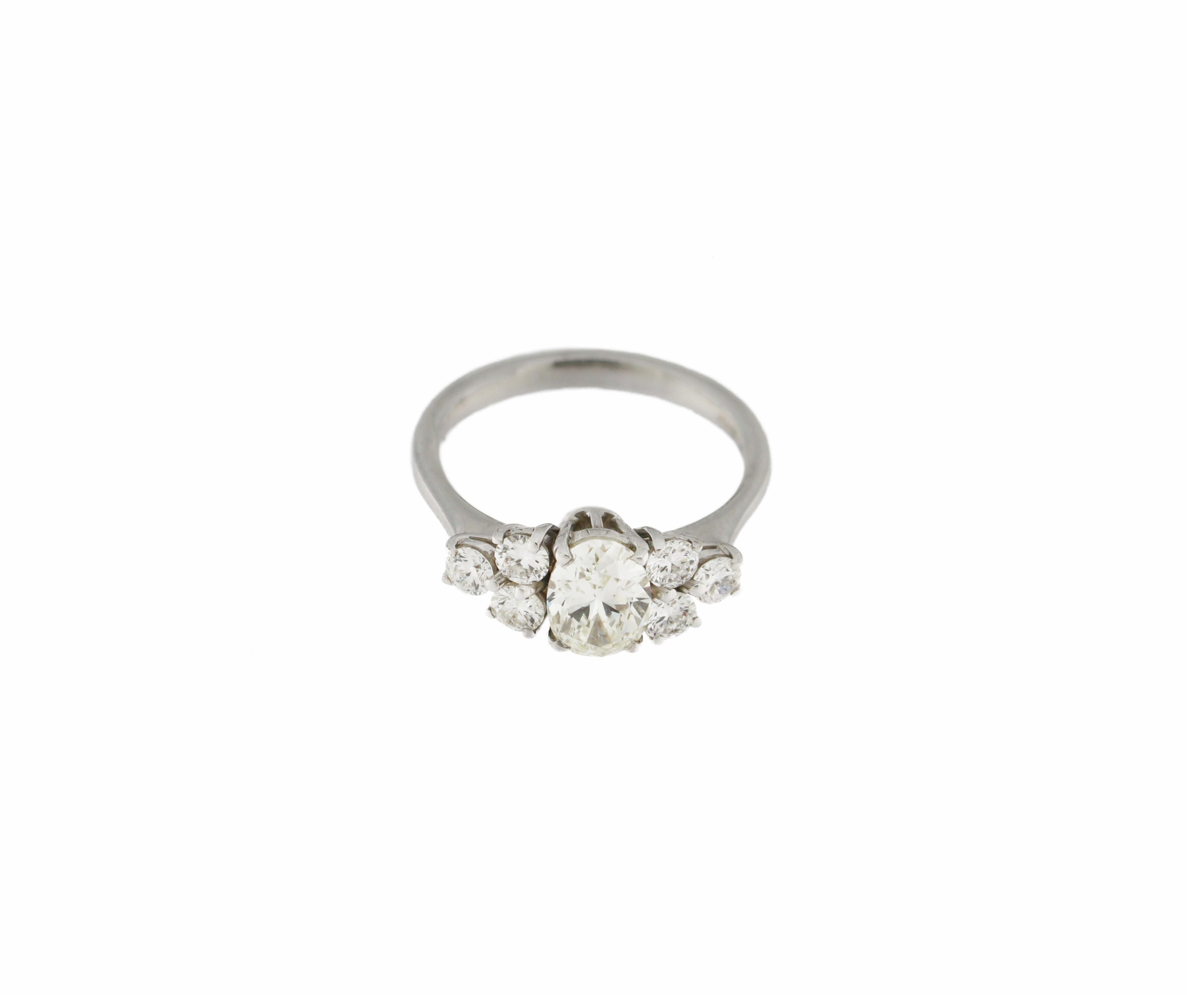 Handcraft 18 Karat White Gold Diamonds Engagement Ring For Sale 7