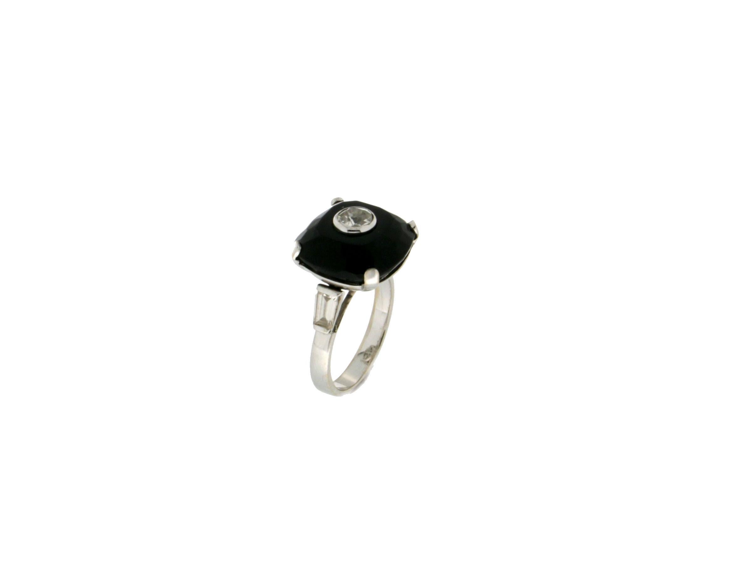 Handcraft 18 Karat White Gold Onyx and Diamond Cocktail Ring For Sale 1