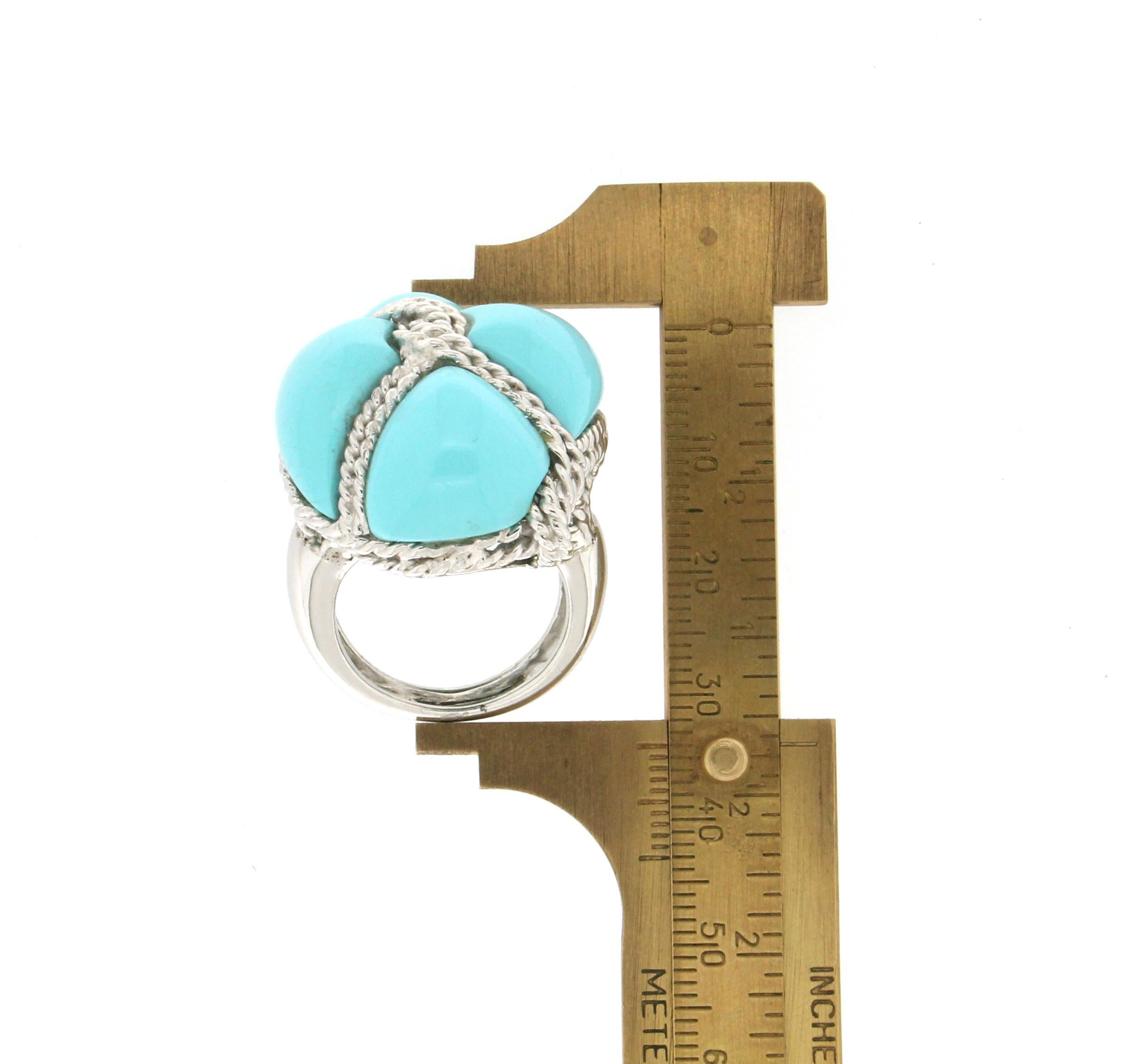 Handcraft 18 Karat White Gold Turquoise Cocktail Ring For Sale 2