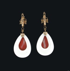 Handgefertigte Tropfenohrringe aus 18 Karat Gelbgold Achat Koralle Saphire Diamanten