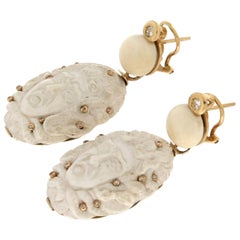 Boucles d'oreilles pendantes artisanales en or jaune 18 carats, agate et diamants