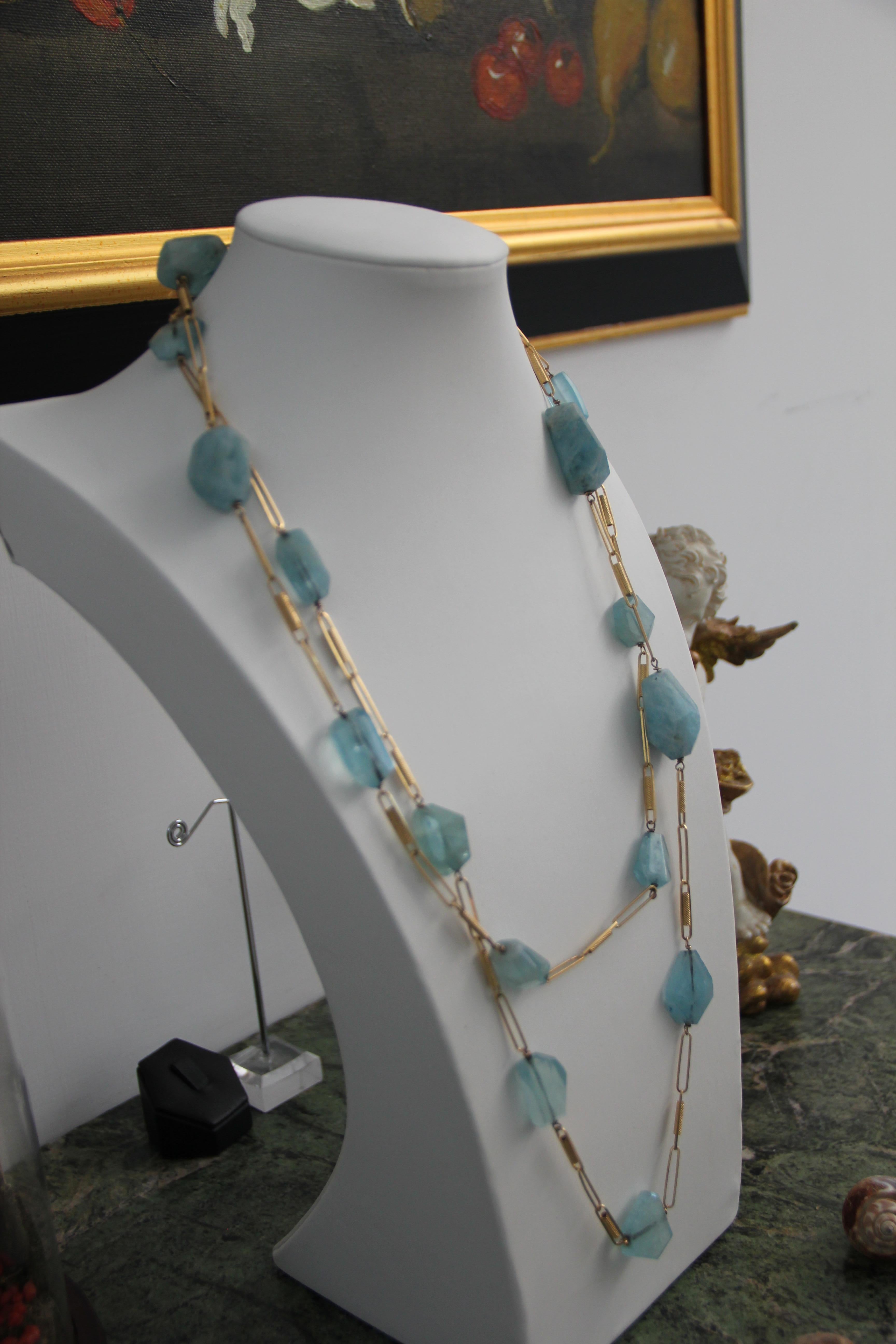 Handcraft 18 Karat Yellow Gold Aquamarine Necklace In New Condition In Marcianise, IT