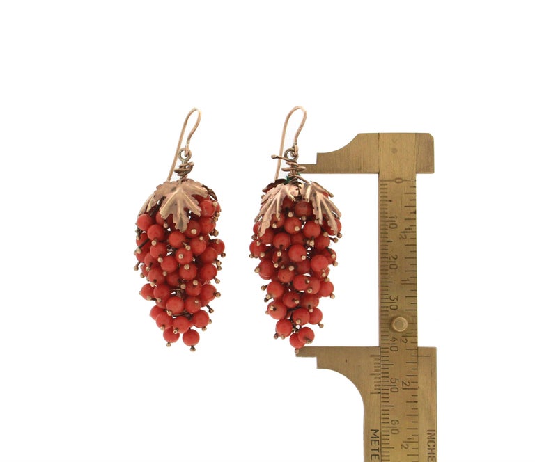 Handcraft 9 Karat Yellow Gold Coral Pine Cone Drop Earrings In New Condition For Sale In Marcianise, IT