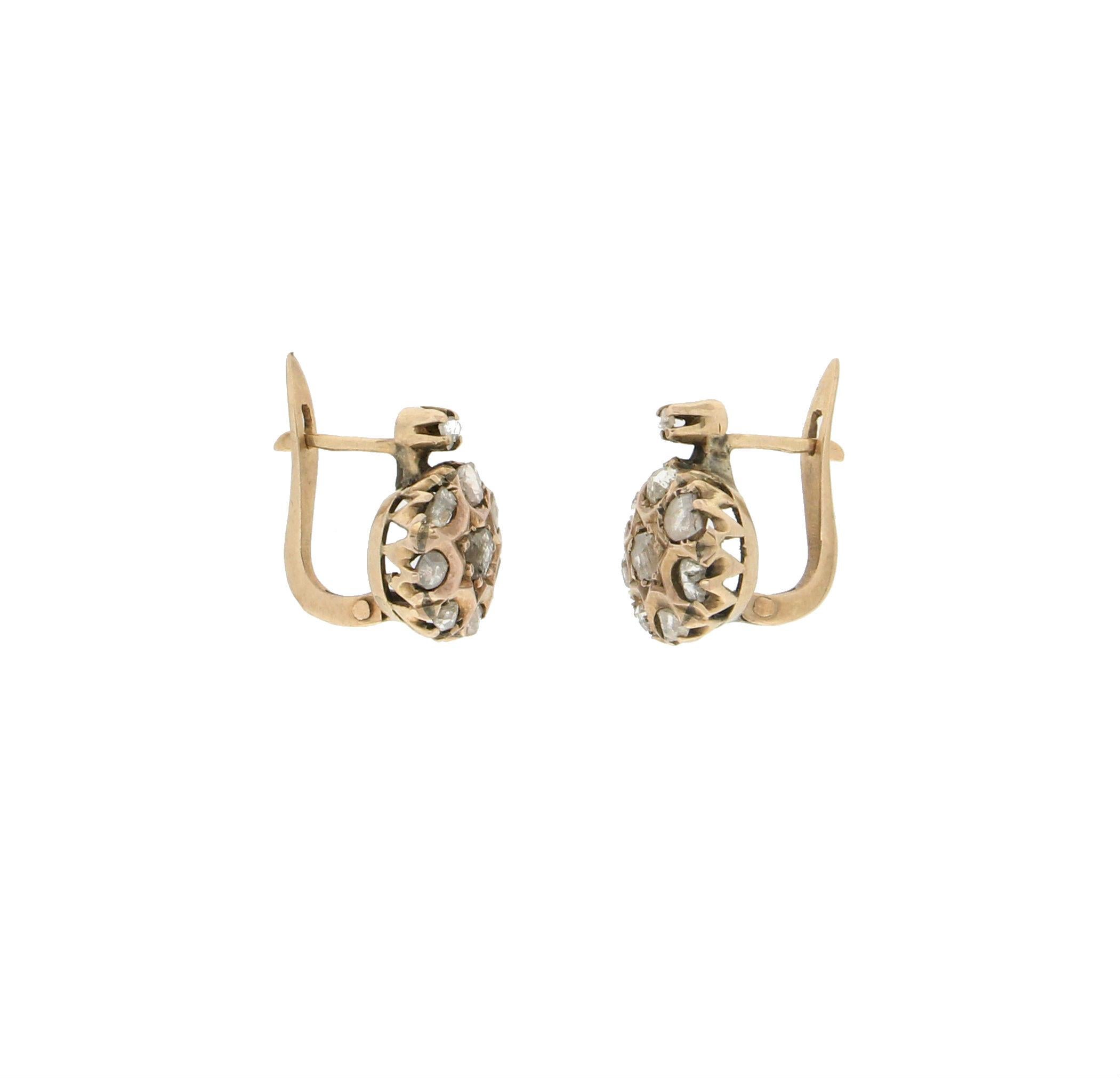 Handcraft 9 Karat Yellow Gold Diamonds Stud Earrings In New Condition For Sale In Marcianise, IT